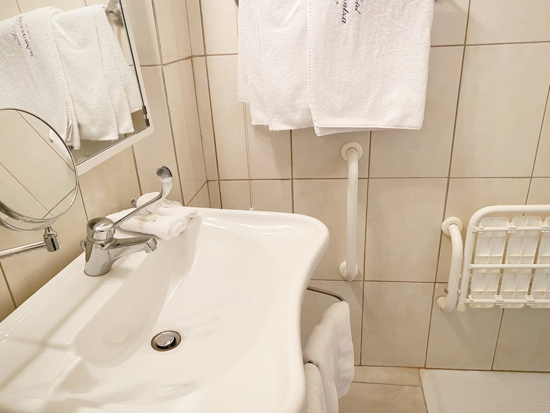 room-types-GLARENTZA-TWAMEA-0.jpg