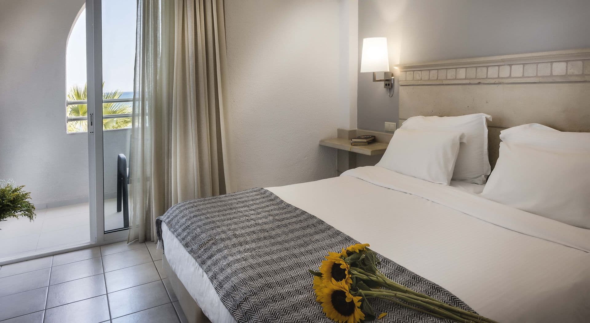 room-types-GLAROSBH-DDSV-0.jpg
