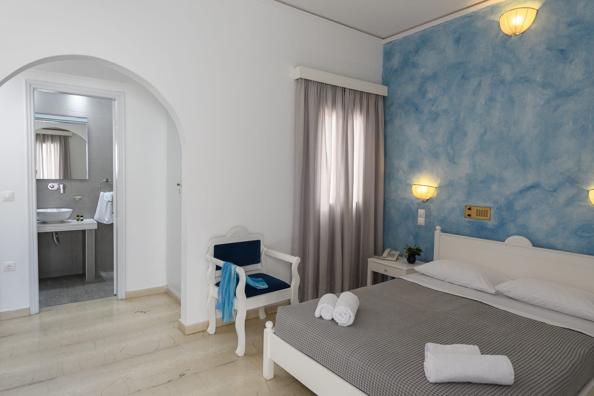 room-types-GLAROSHOTL-STDBL-0.jpg