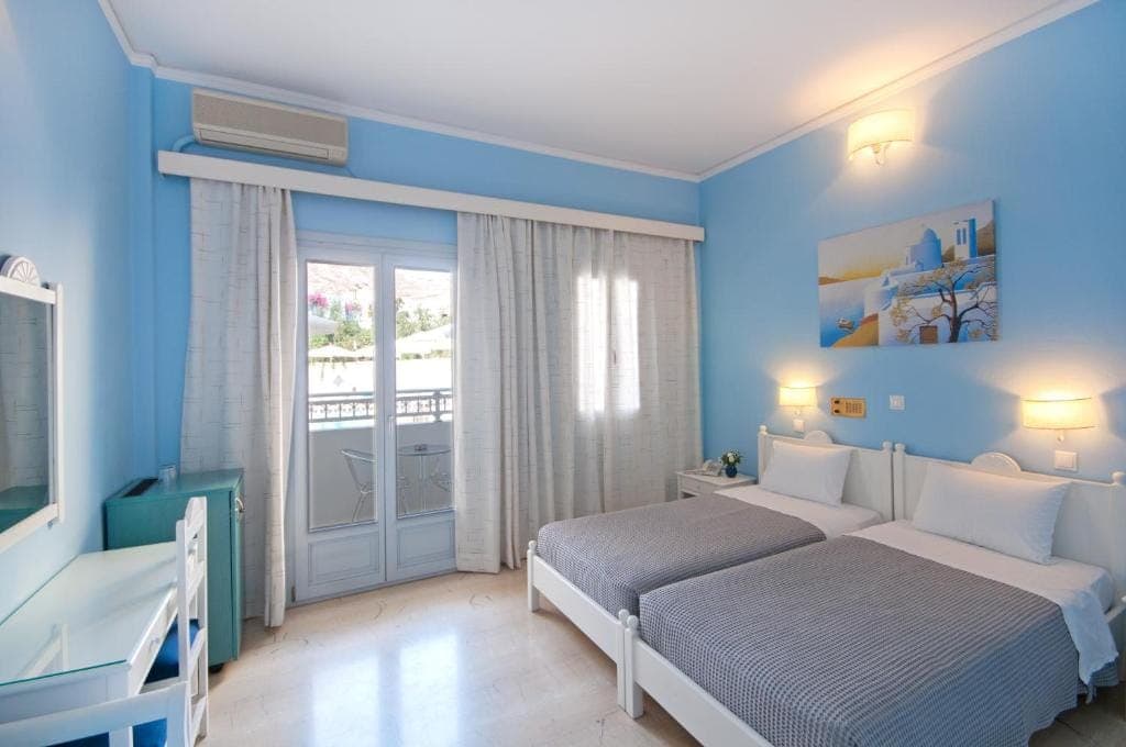 room-types-GLAROSHOTL-STDTW-0.jpg