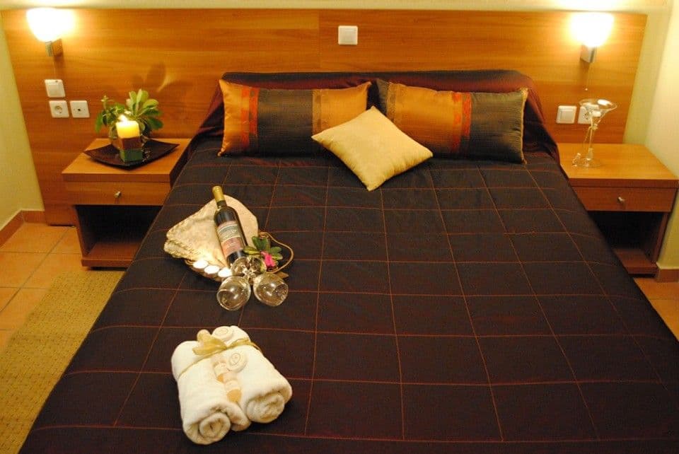 room-types-GLAROSHTL-DOUBLE-0.jpg