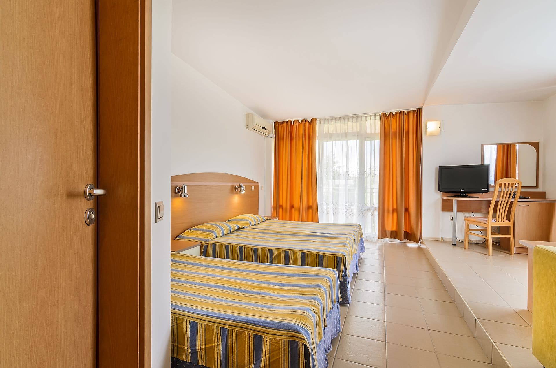 room-types-GLORIA-TRIPLE-0.jpg