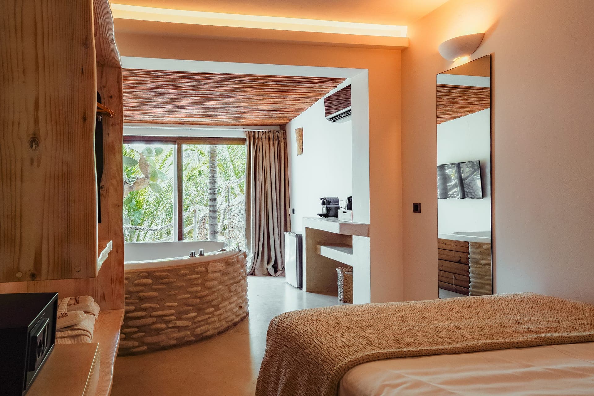 room-types-GLORIAMAR-JUSUIT-0.jpg