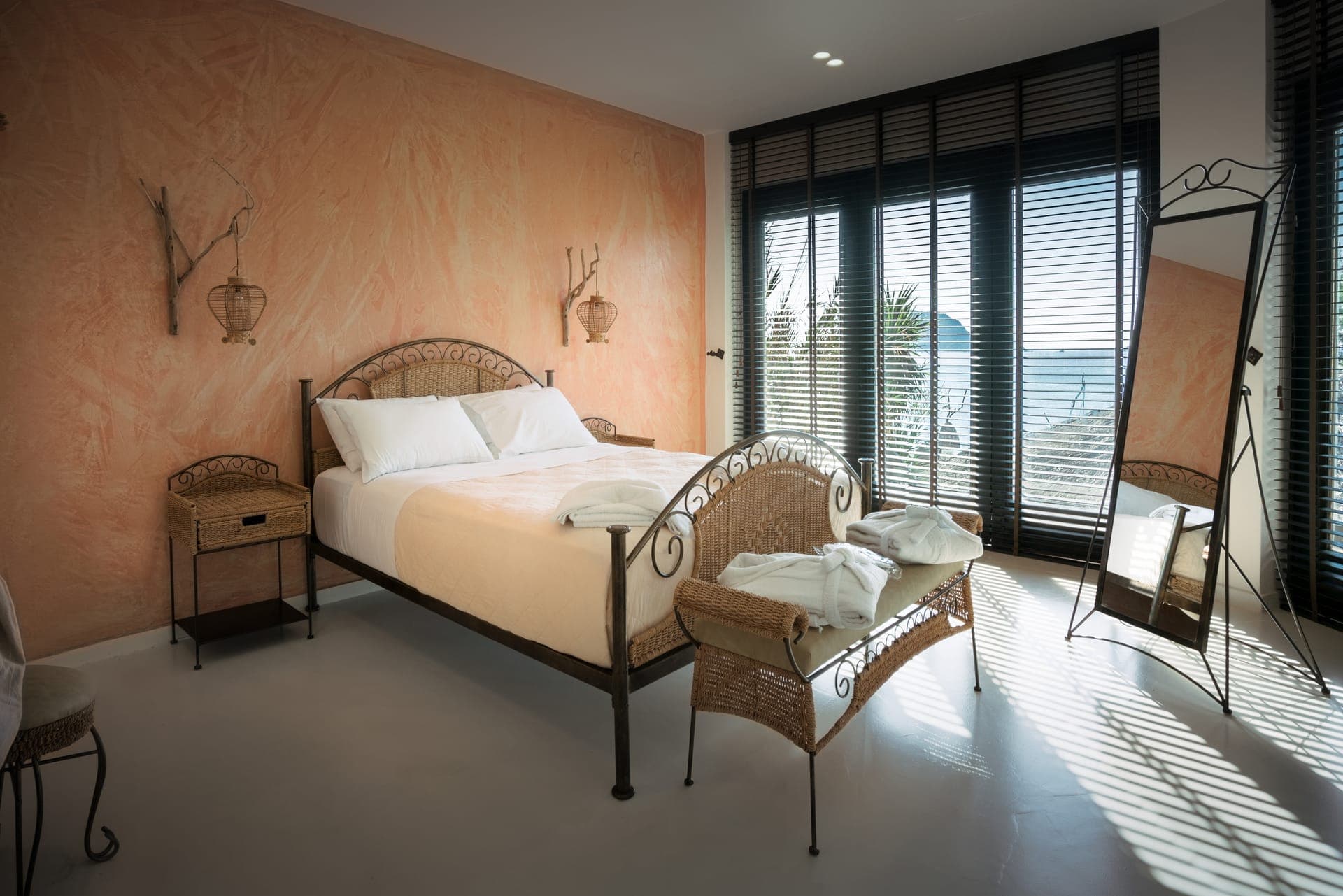 room-types-GLORIAMAR-SUITE1-0.jpg
