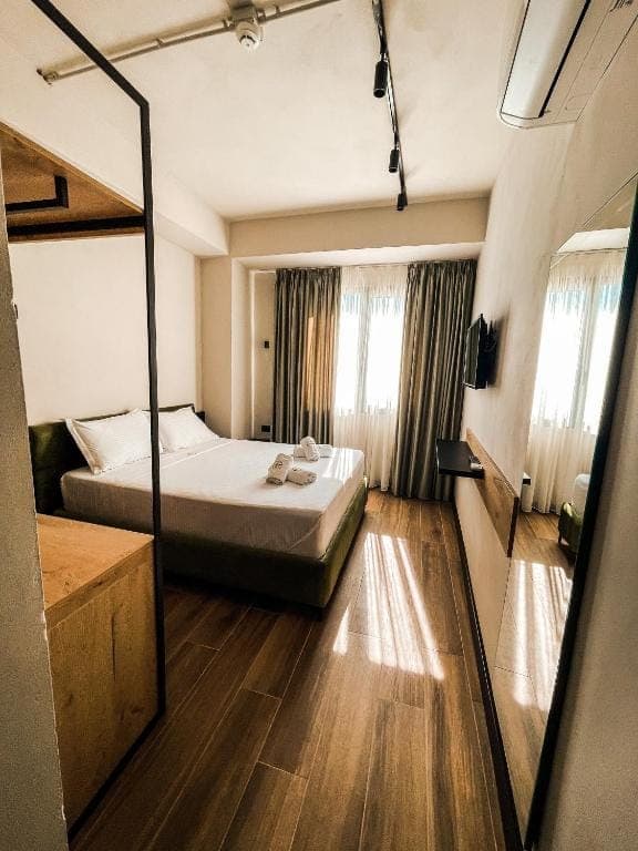 room-types-GOGOSBTQ-SDR-0.jpg