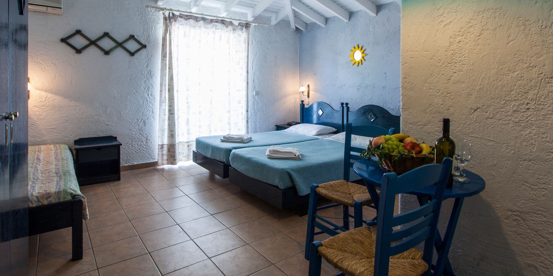 room-types-GOLDBEAPOT-TRPL-0.jpg