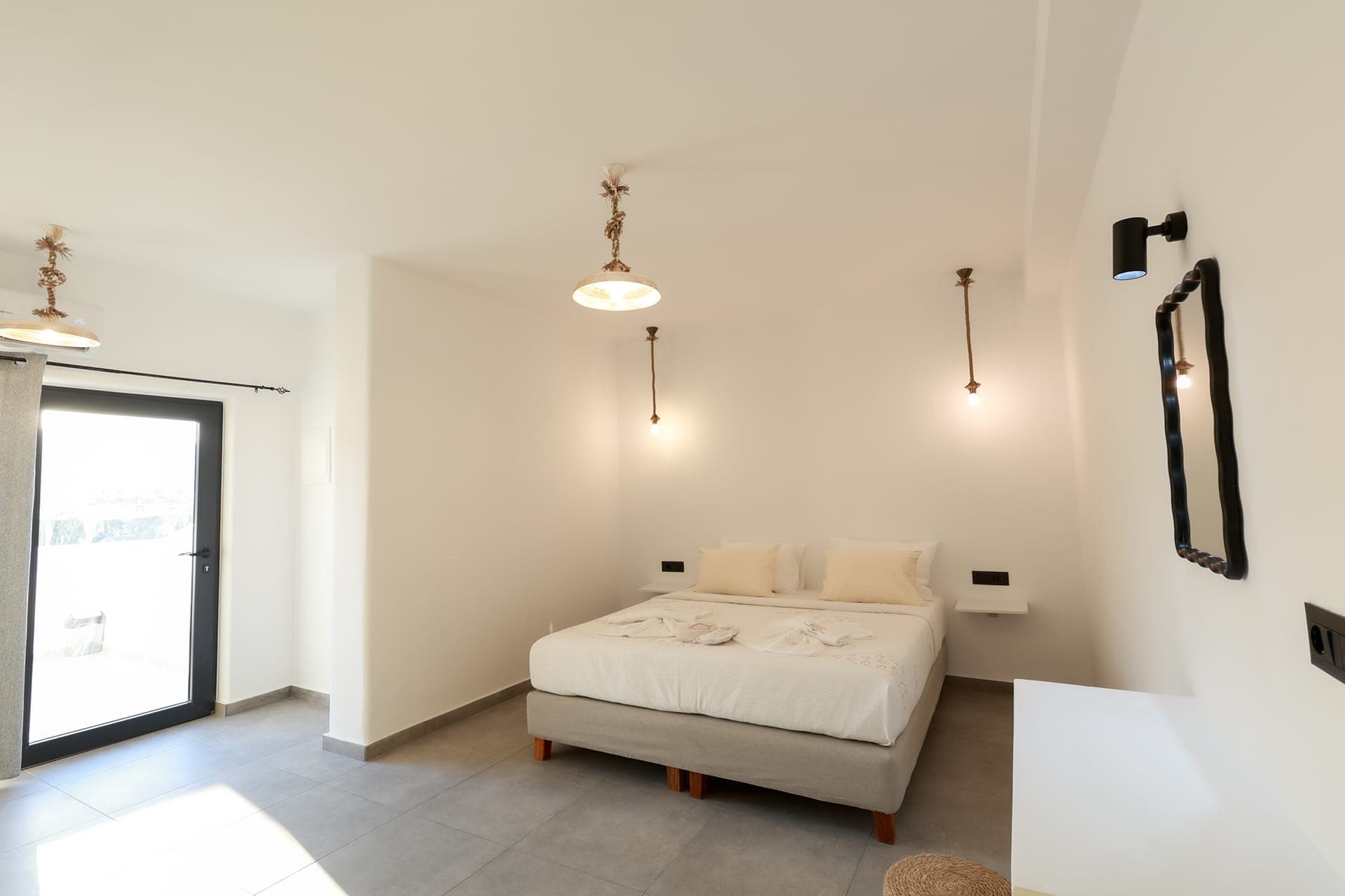 room-types-GOLDDIAMON-STDB-0.jpg