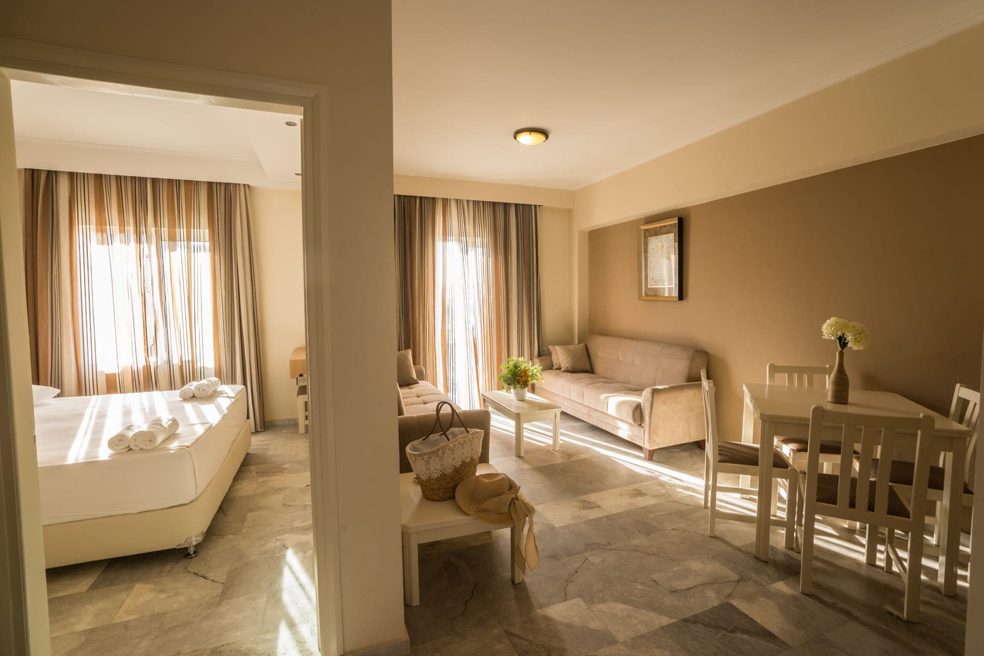 room-types-GOLDENBAYS-1BEDSI-0.jpg