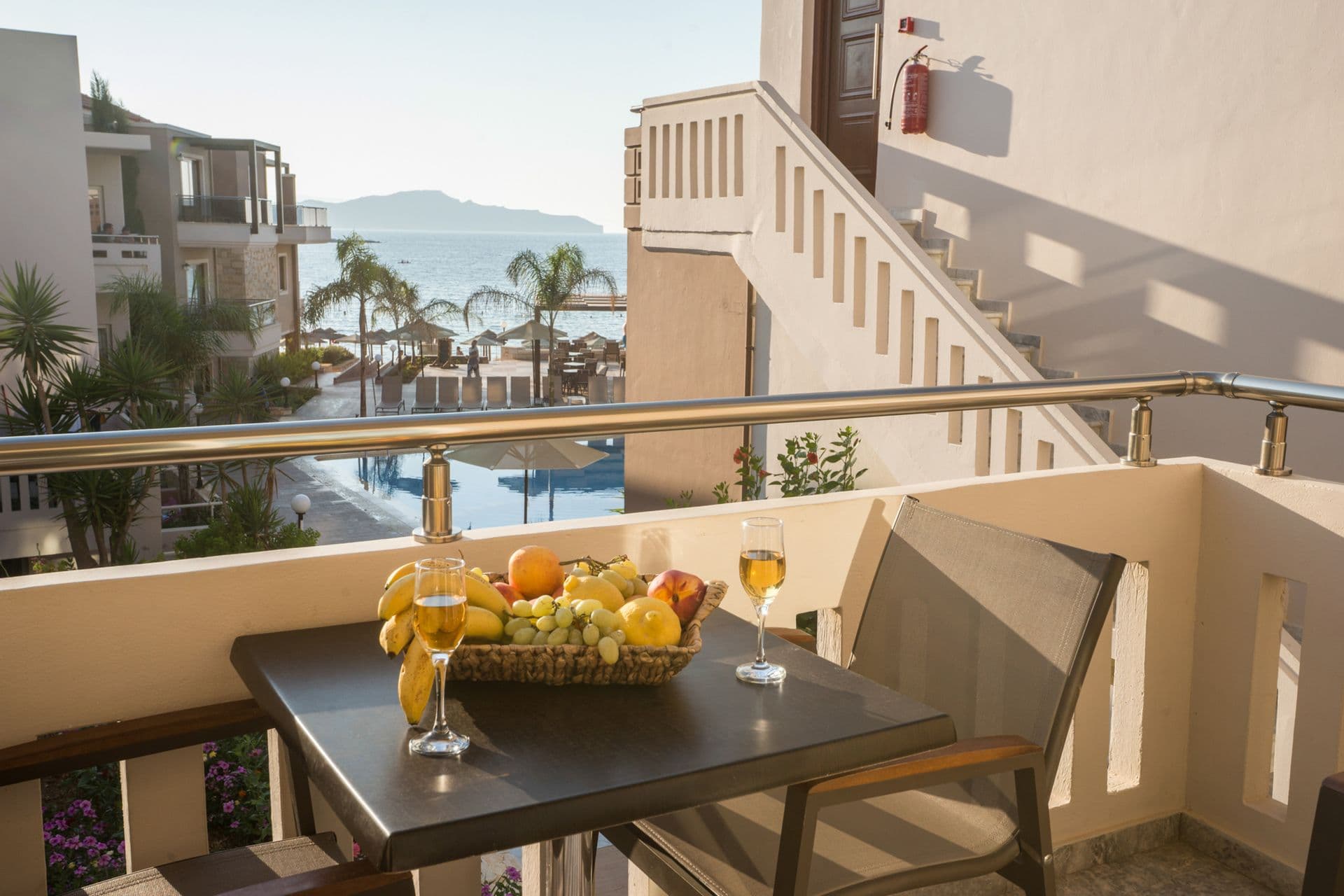 room-types-GOLDENBAYS-1BEDSV-0.jpg