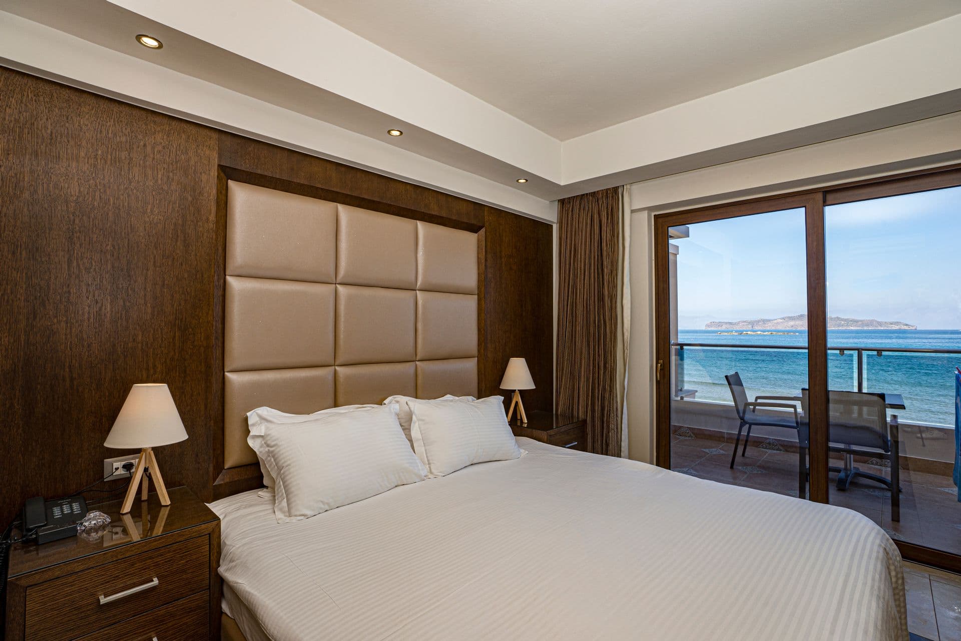 room-types-GOLDENBAYS-SUPSV-0.jpg