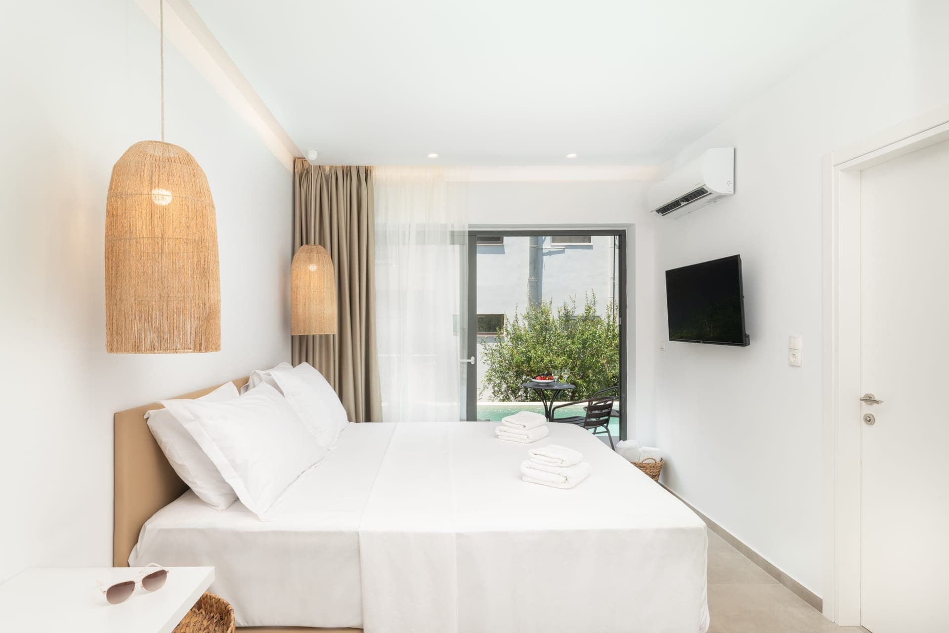 room-types-GOLDENBEE-DSSP-0.jpg