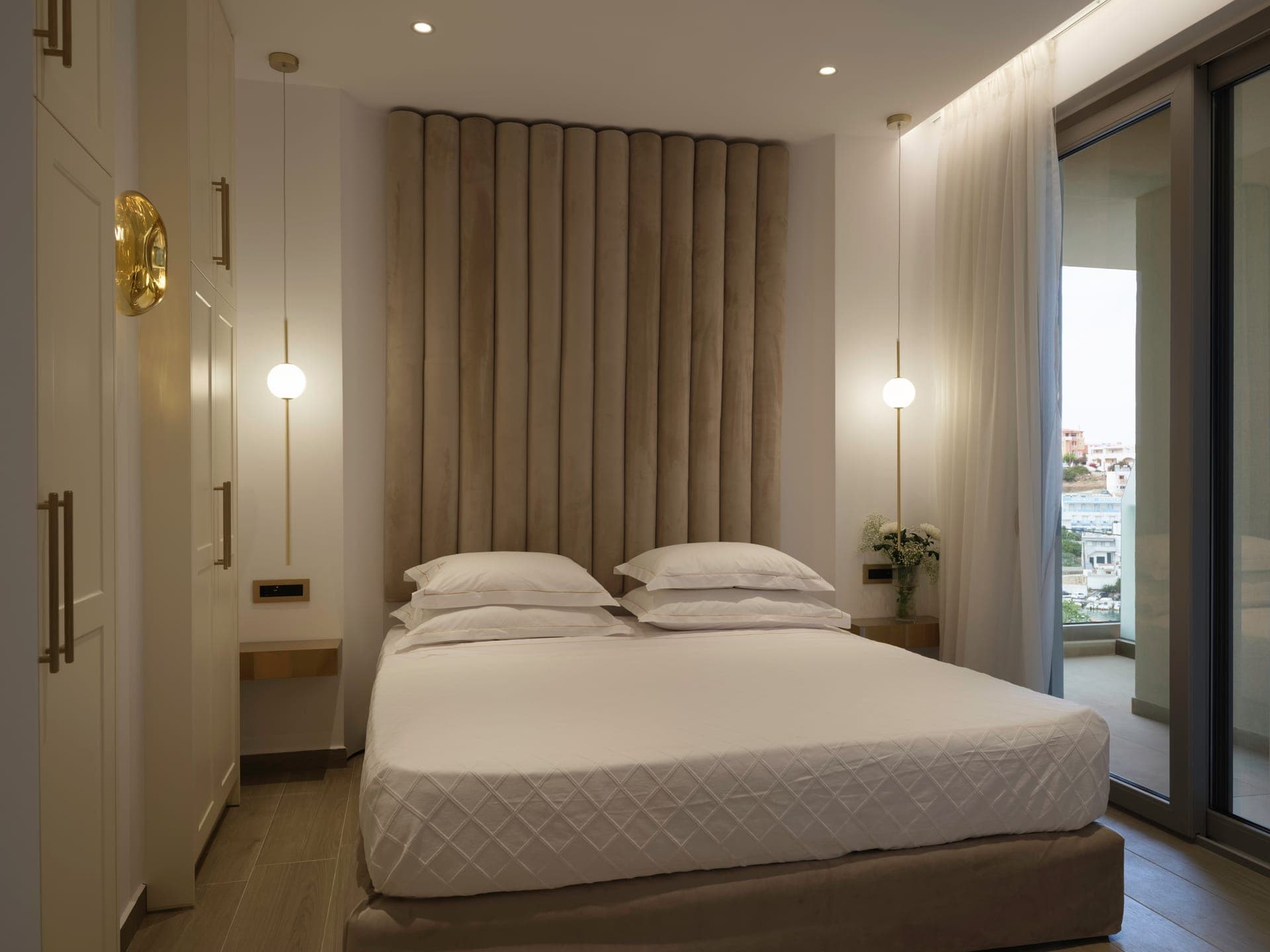 room-types-GOLDENLUXS-SUP1BD-0.jpg