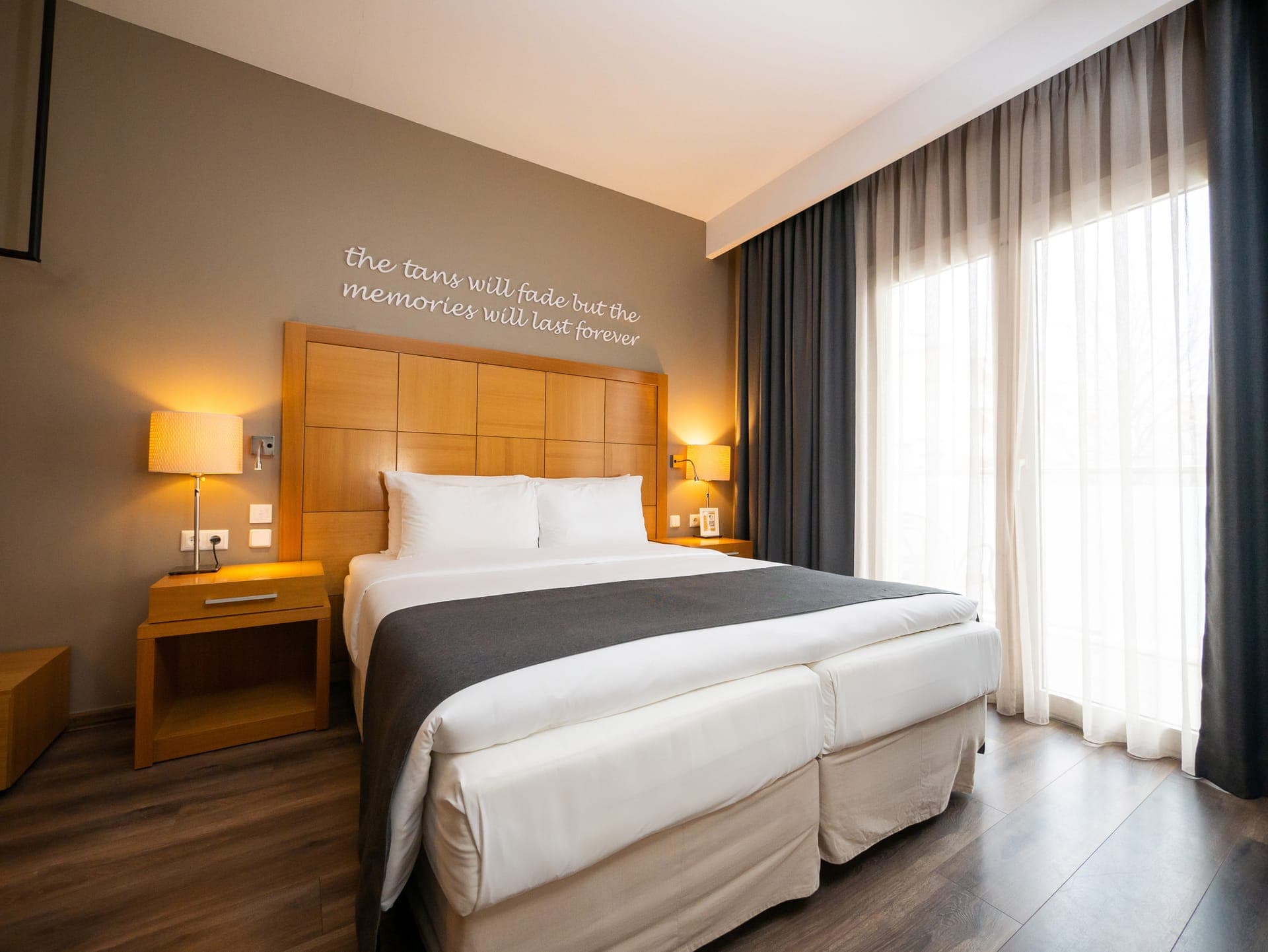 room-types-GOLDENSKG-ECON-0.jpg