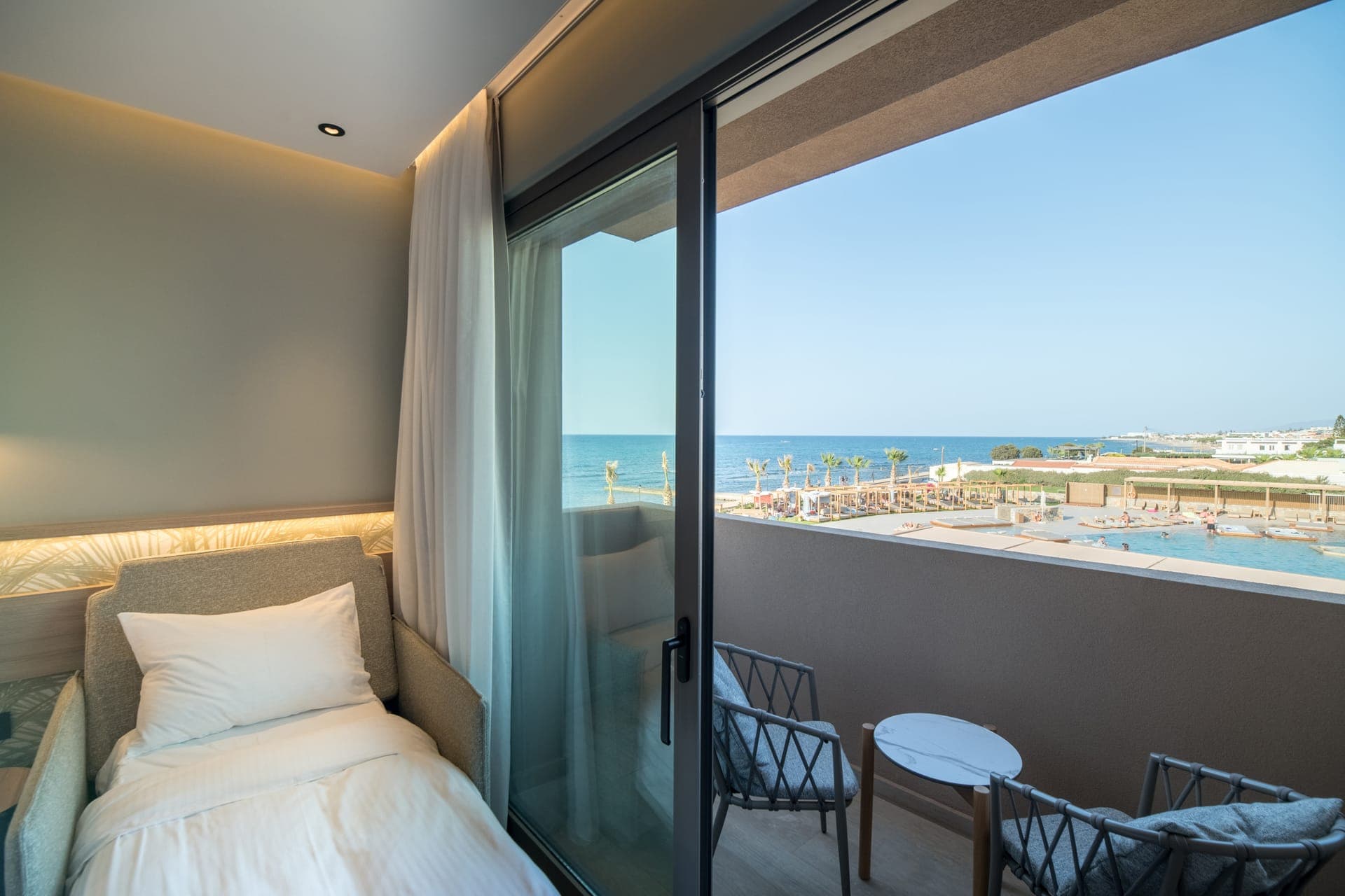 room-types-GOLDENSTAR-DBLSV-0.jpg