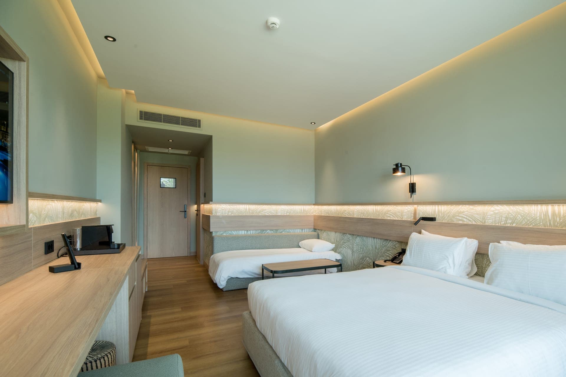 room-types-GOLDENSTAR-QGV-0.jpg