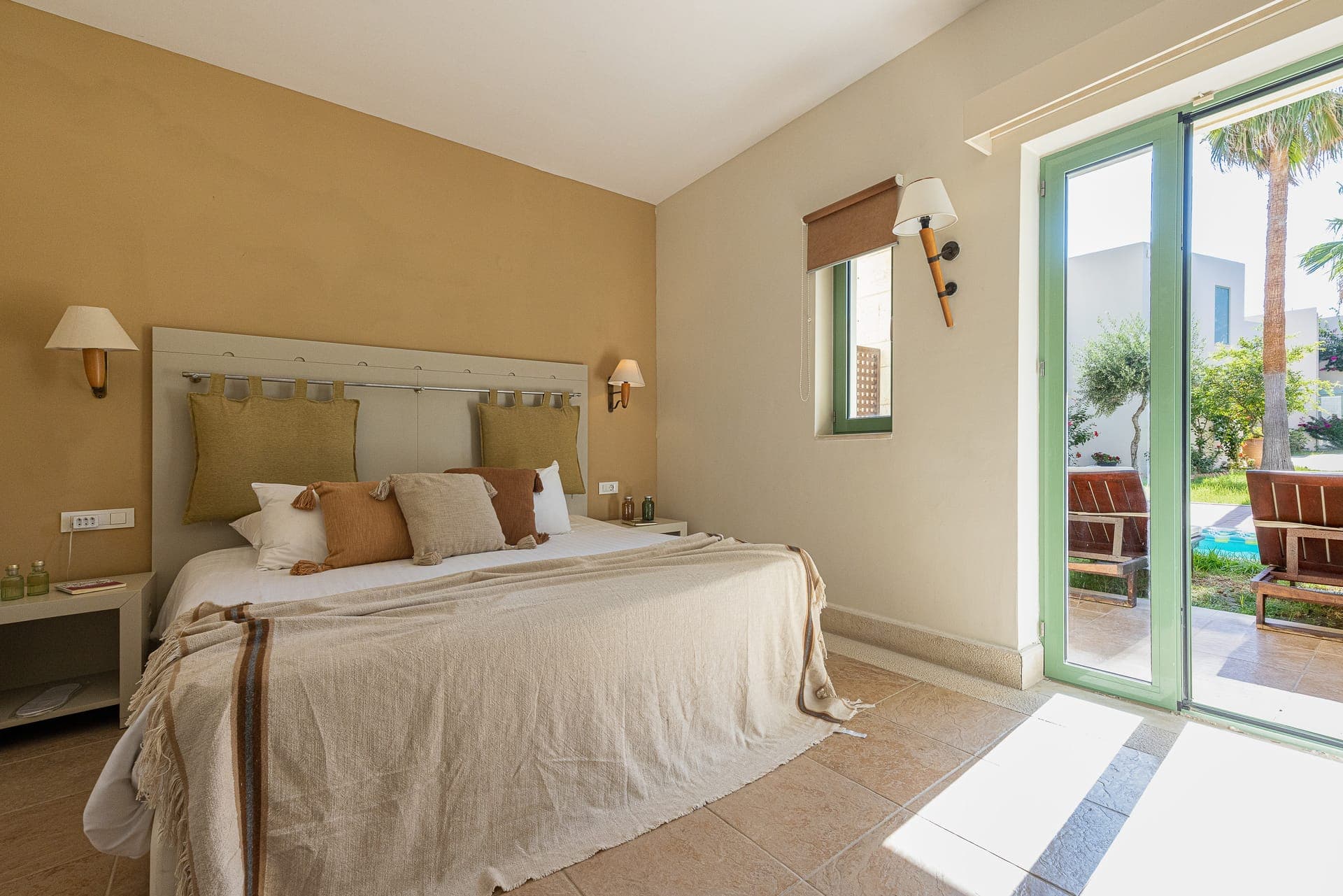 Double Room Garden View Shared Pool - Indoors