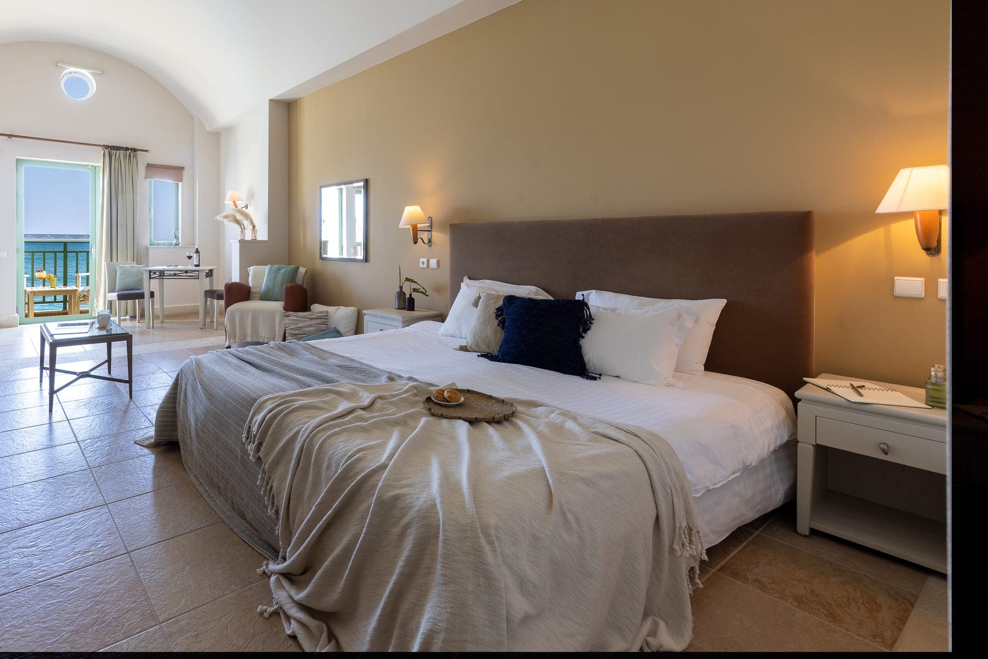Sea Front Junior Suite - Indoors
