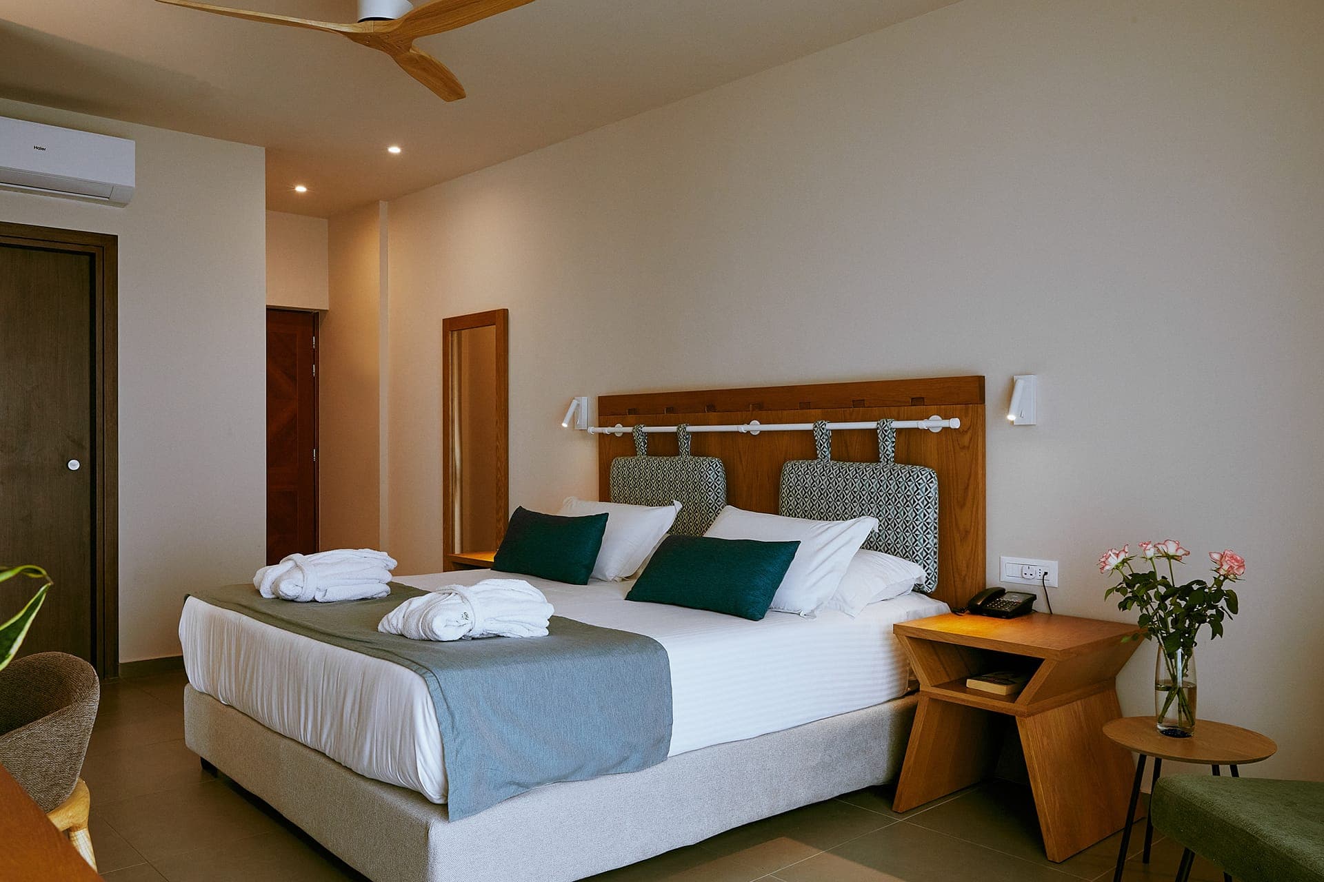 room-types-GRANDBAYRE-SSSV-0.jpg