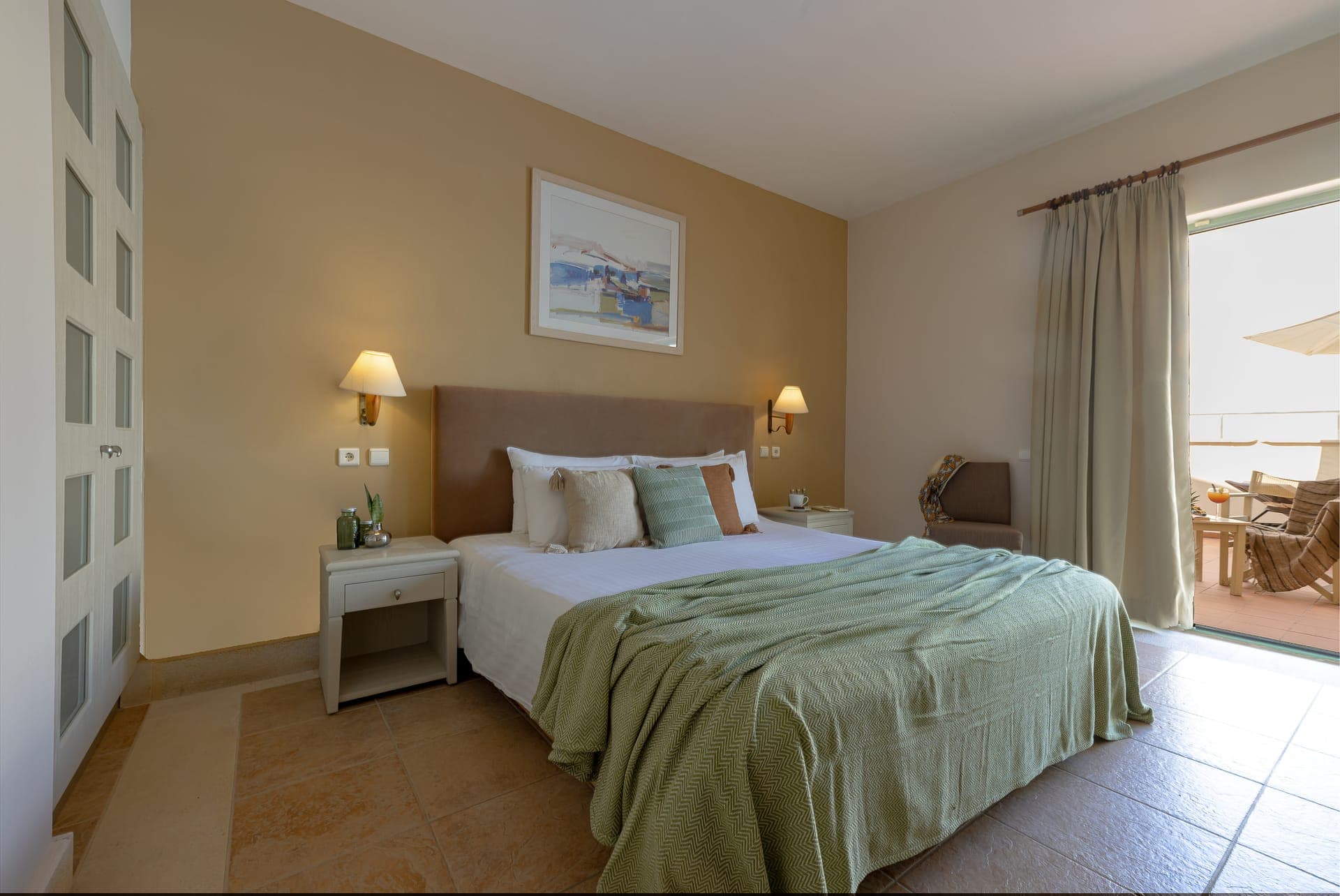 Suite Direct Pool Access - Bedroom