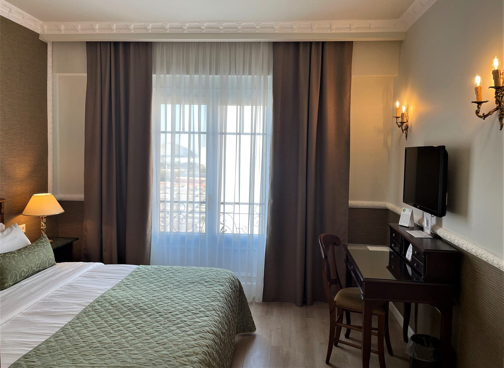 room-types-GRANDHOT-CLARM-0.jpg
