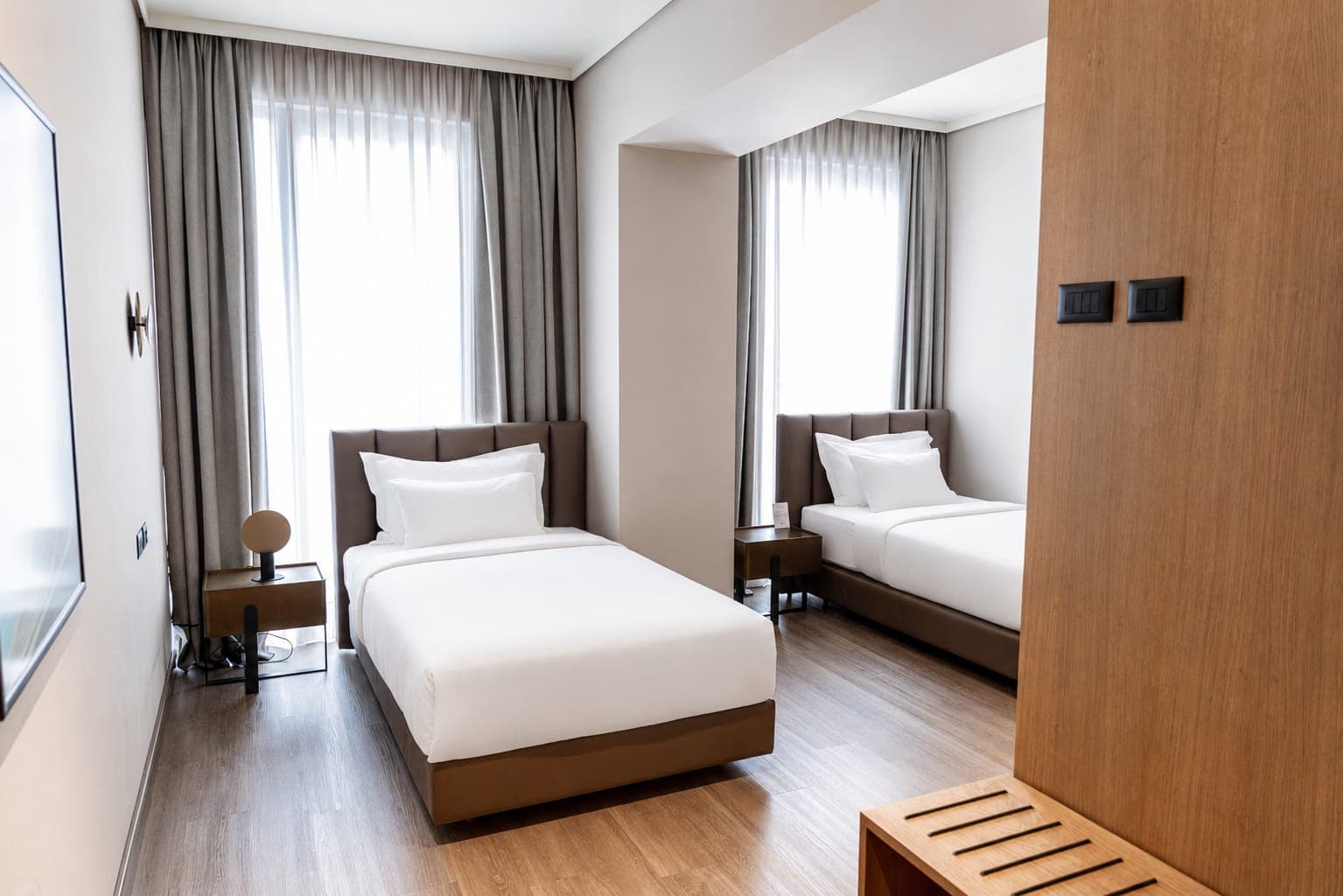 room-types-GRANDHTLDK-ACSHRM-0.jpg