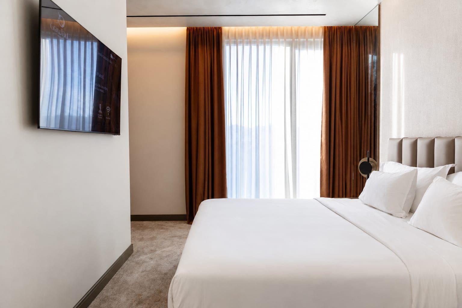room-types-GRANDHTLDK-PRMCT-0.jpg