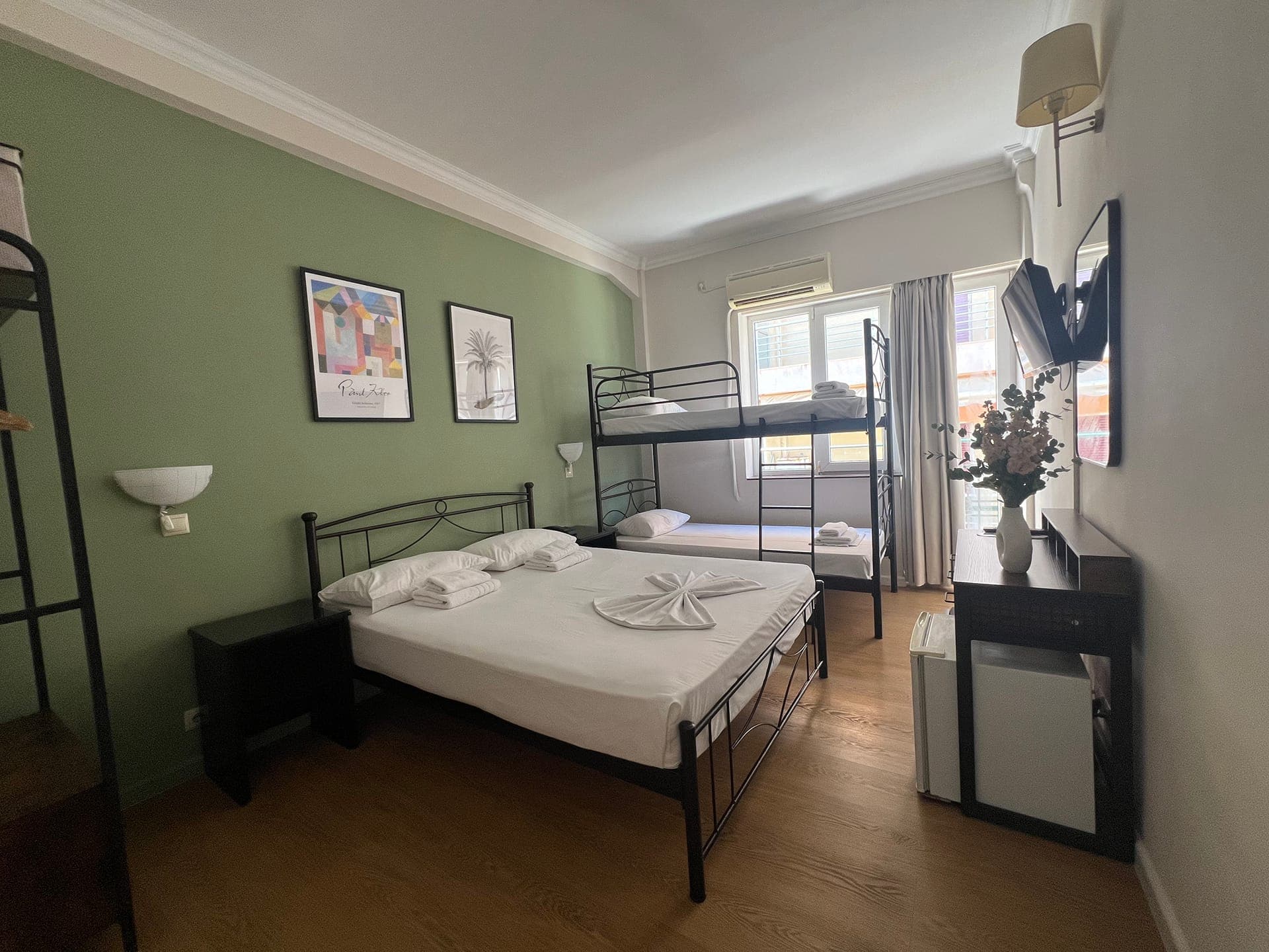 room-types-GRANDHTLOY-QUAFAM-0.jpg