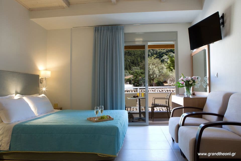room-types-GRANDTHEON-MAISVV-0.jpg