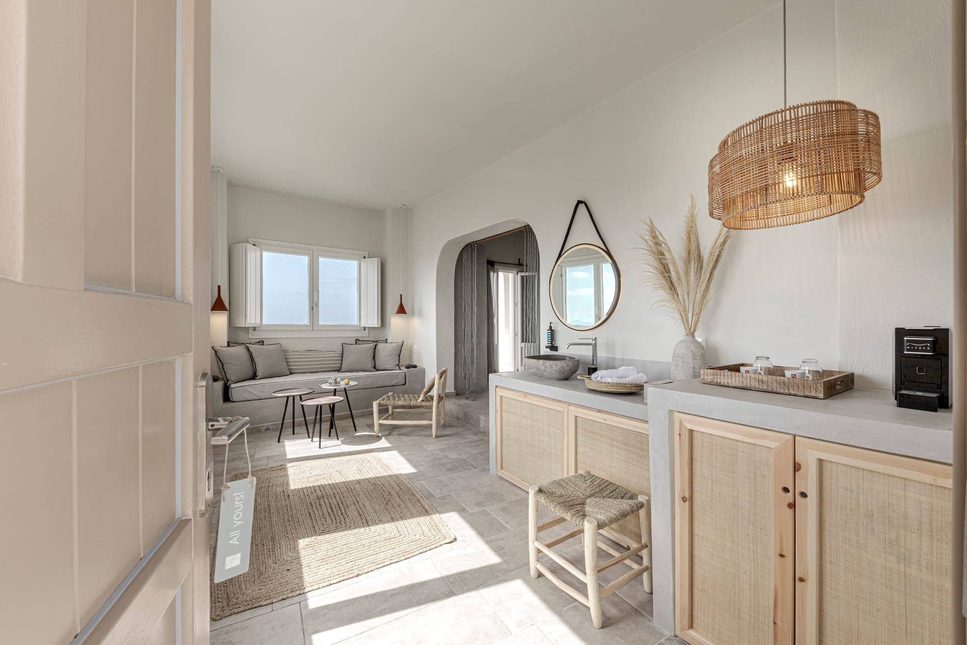 room-types-GRANDVHTL-LUXEJA-0.jpg