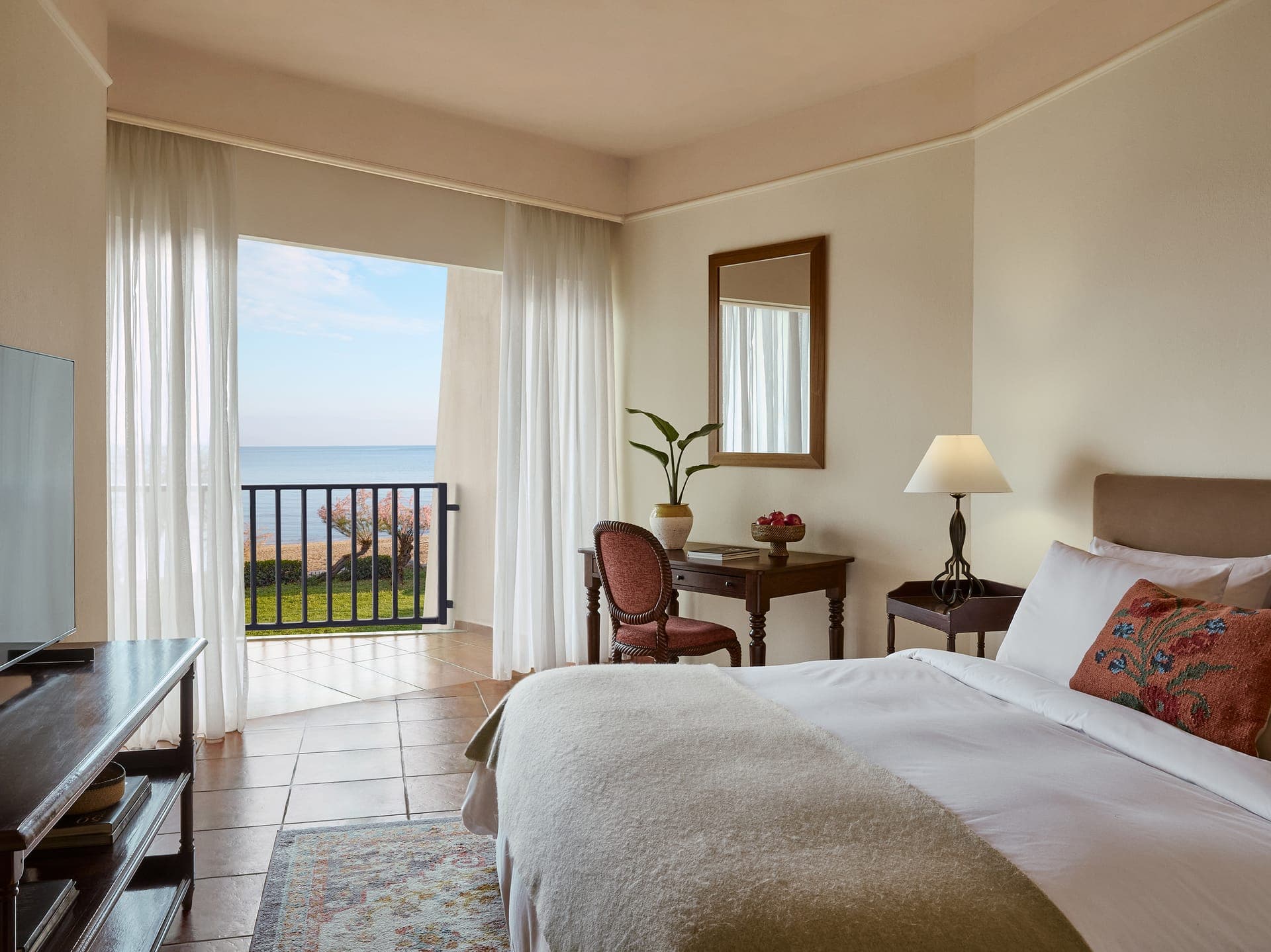 room-types-GREGNATIA-DT-0.jpg