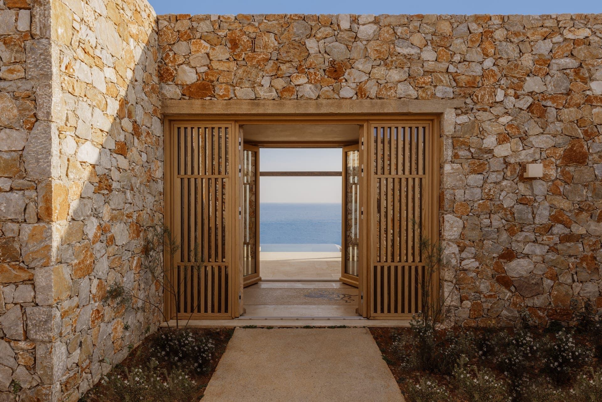 room-types-GUNDARIRES-CF4BDR-0.jpg