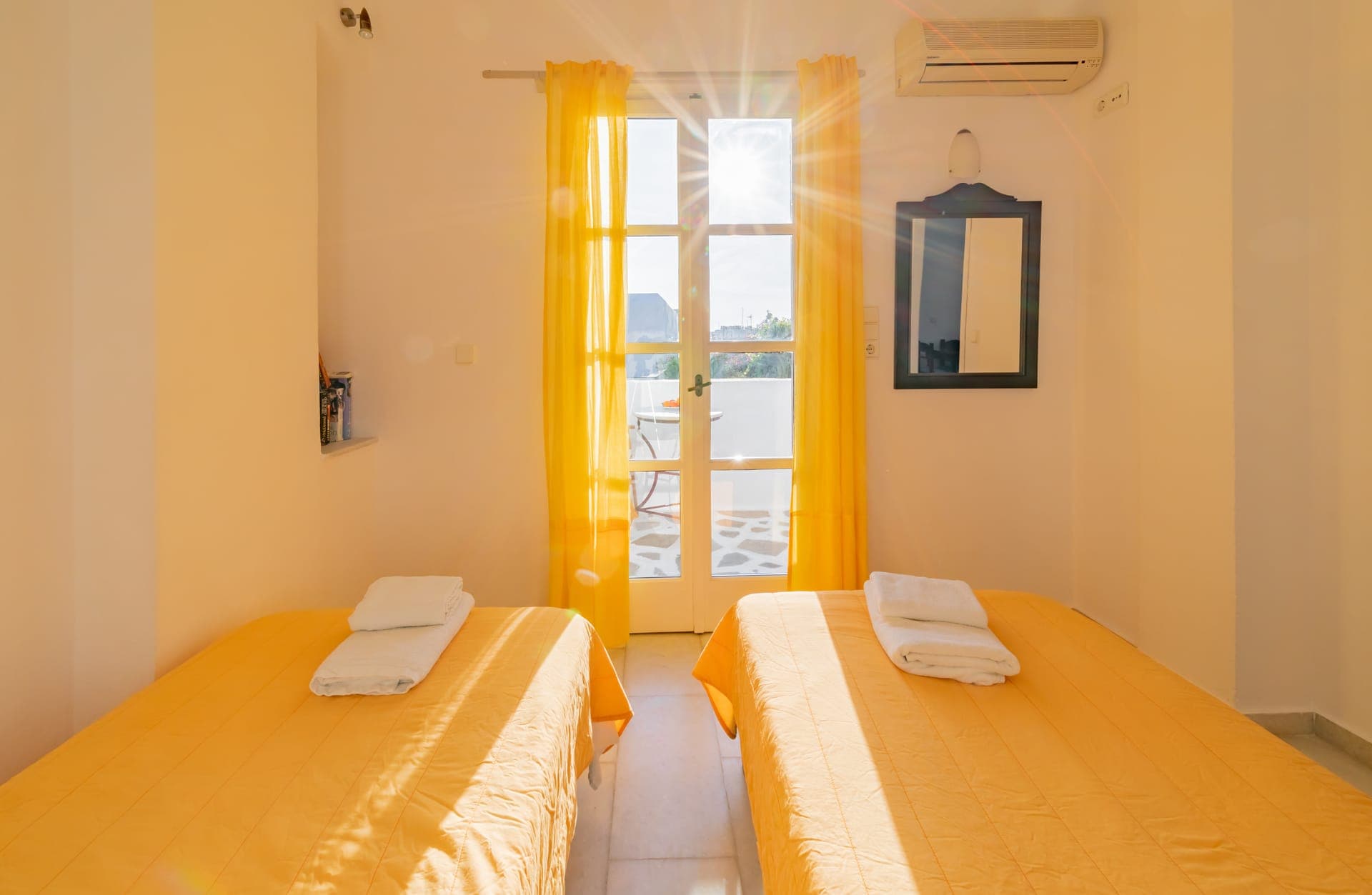 room-types-HANTONINA-FSUITE-0.jpg