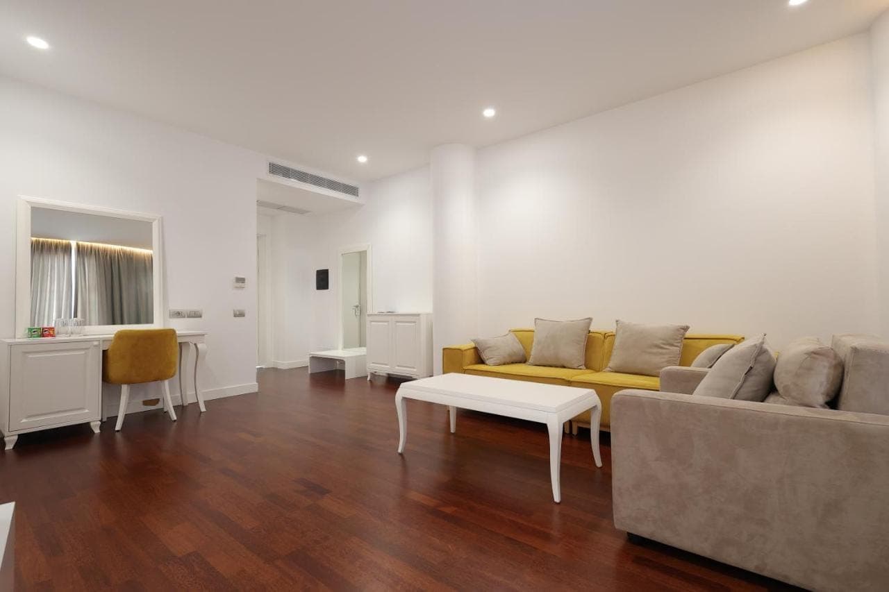 room-types-HARBOURHTL-SPRSTS-0.jpg