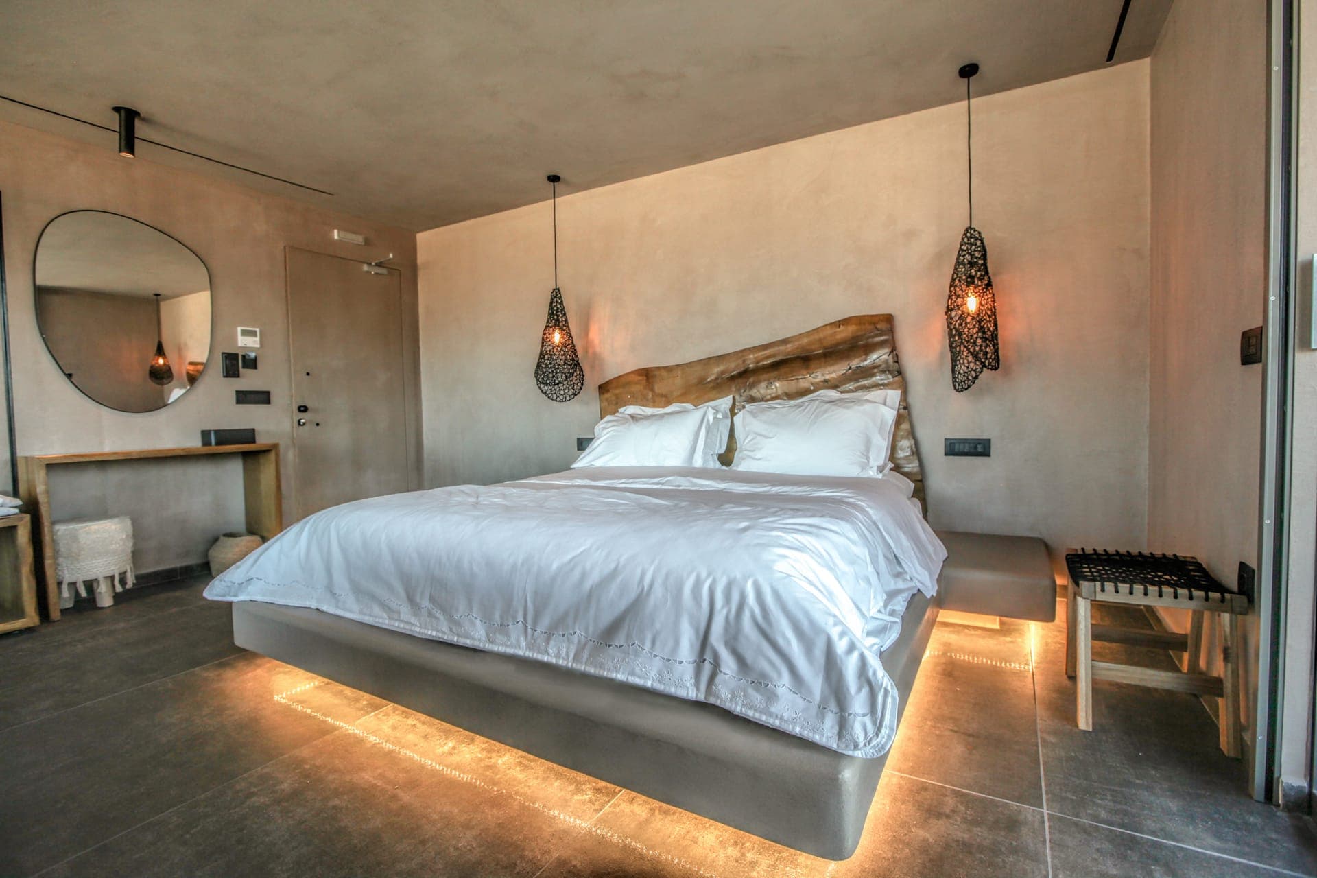 room-types-HEAVENMET-SELINI-0.jpg