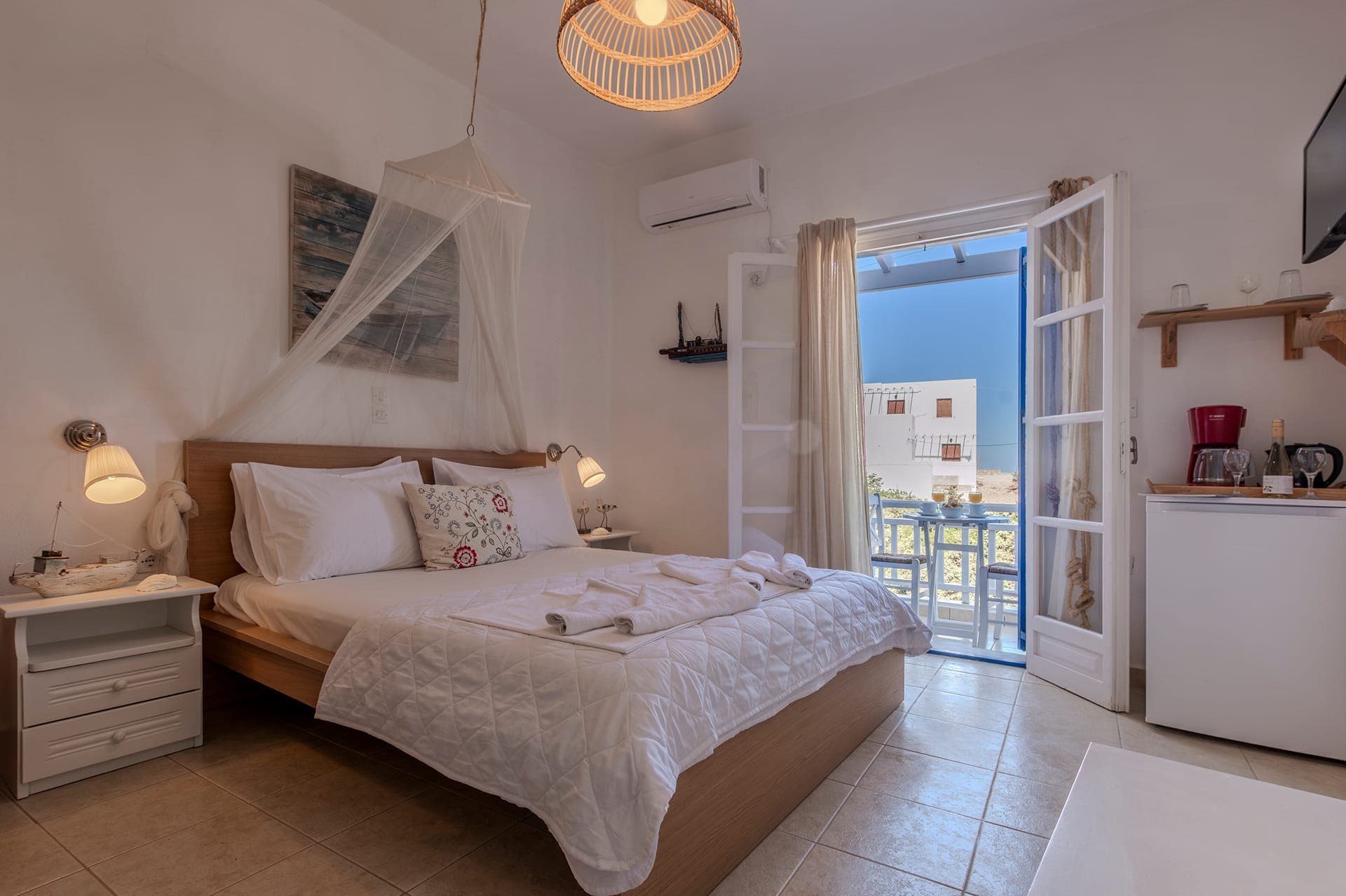 room-types-HELIOMILOS-DBLBLC-0.jpg