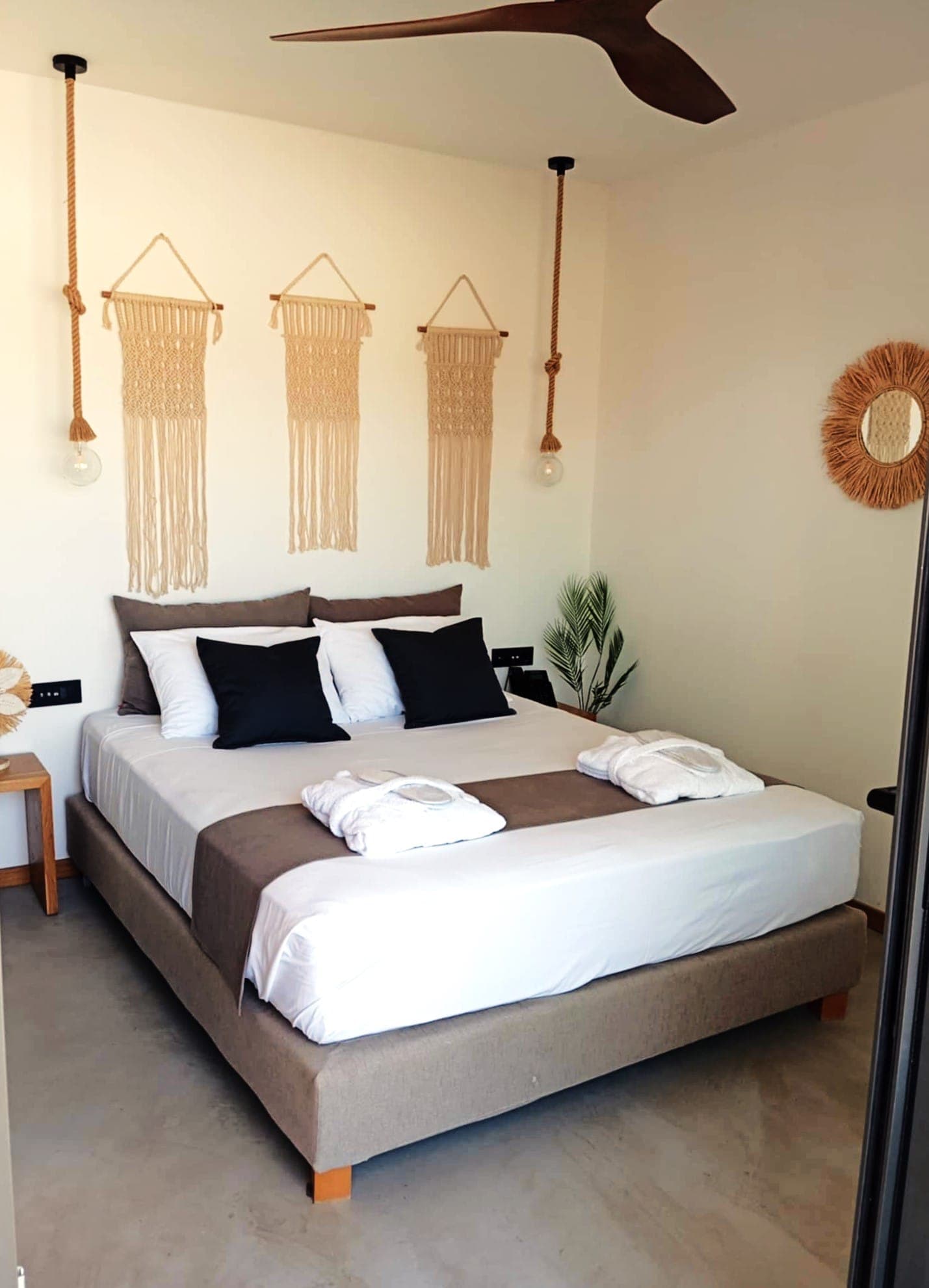 room-types-HELIOSHOTK-FAMGV-0.jpg