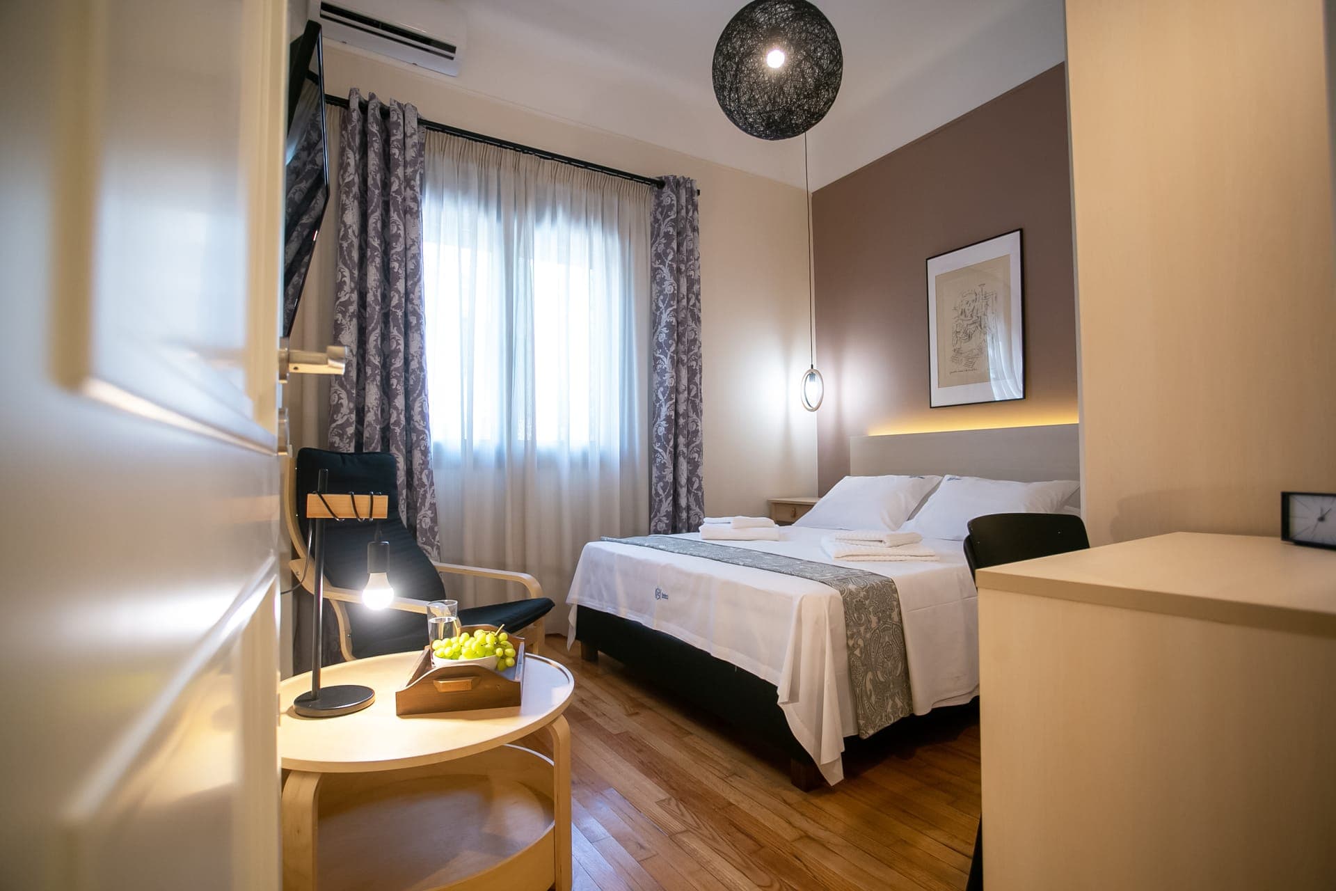 room-types-HELONIAPAR-MELPOM-0.jpg