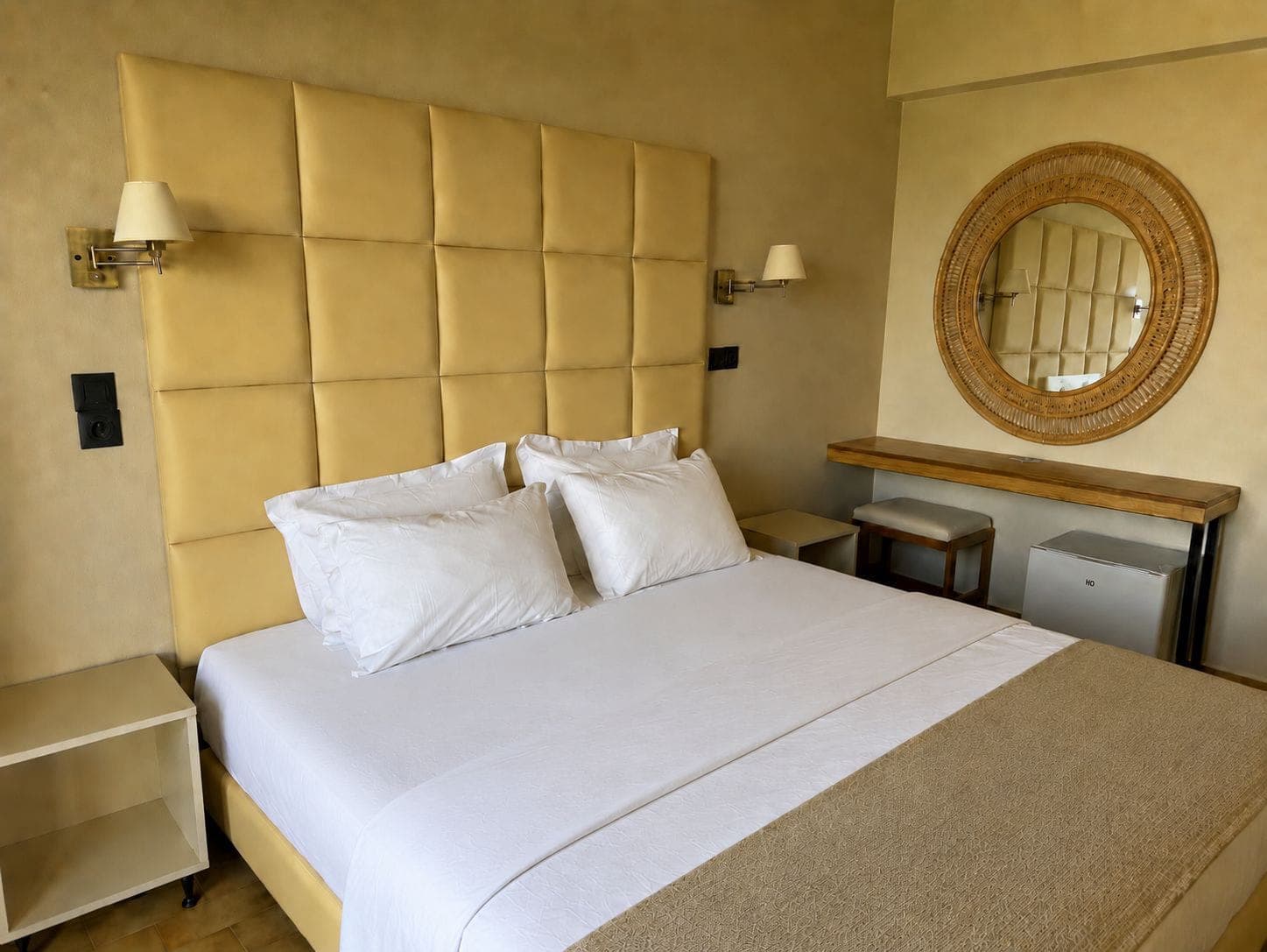 room-types-HERCULESHT-DBL-0.jpg