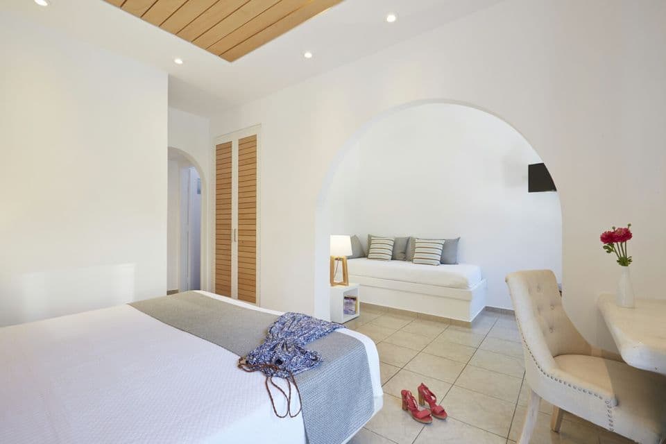 room-types-HERMES-TRIPLE-0.jpg