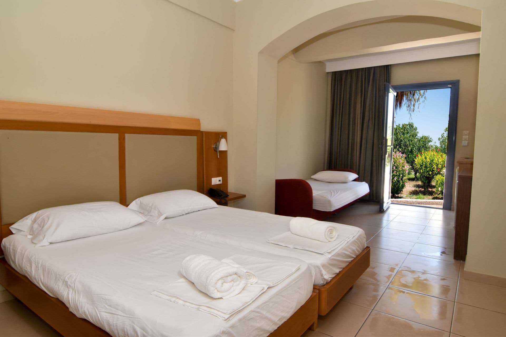 room-types-HERMESHKOS-SUDBTW-0.jpg