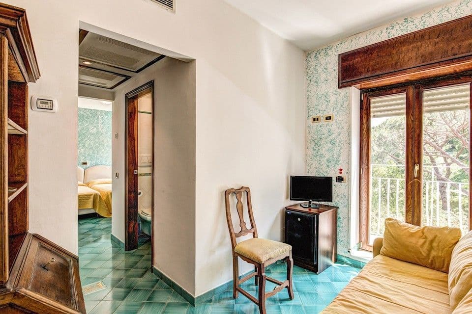 room-types-HERMITAGE-CHR-0.jpg