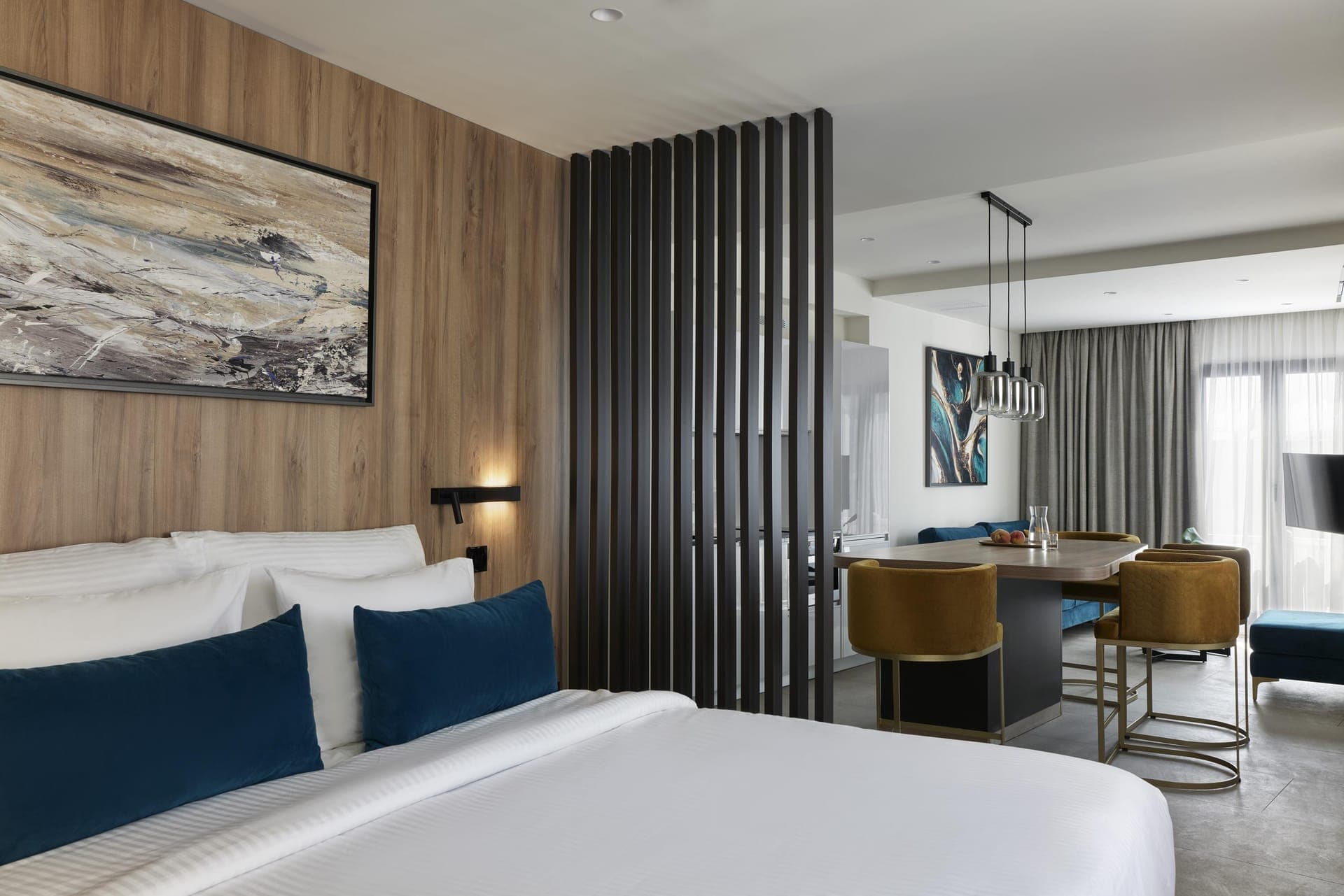 room-types-HESTIAK-DLXAPT-0.jpg