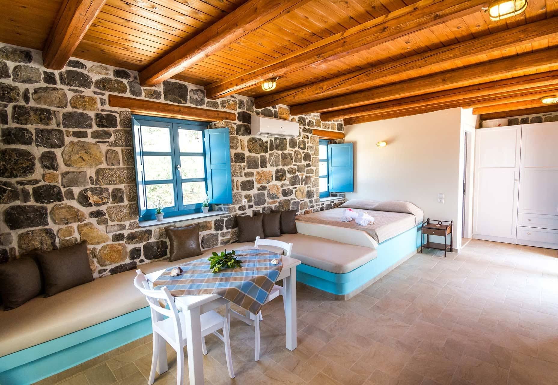 room-types-HHPSERIMOS-40HOUS-0.jpg