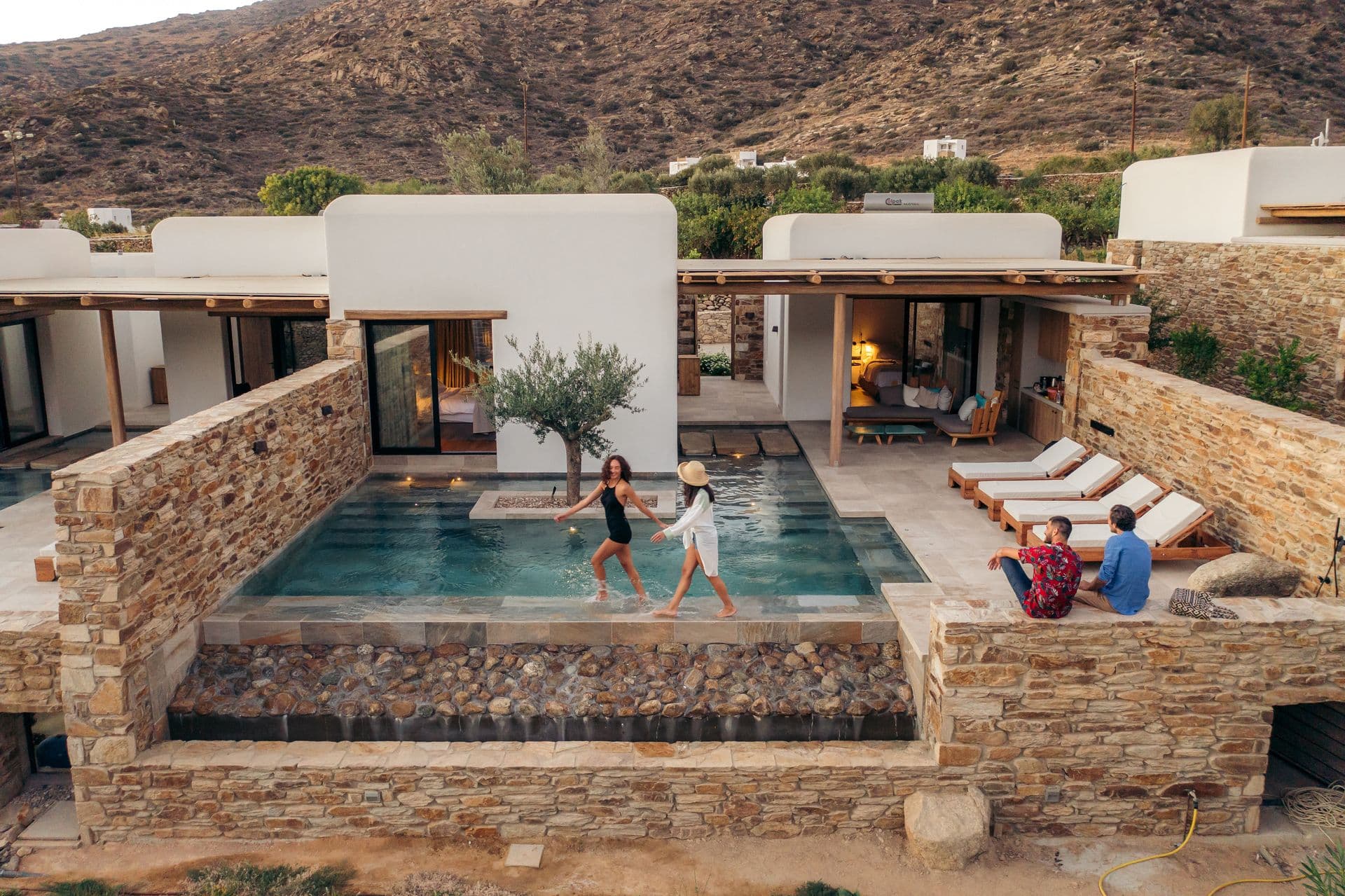 room-types-HIDEOUTSUI-VILLAS-0.jpg