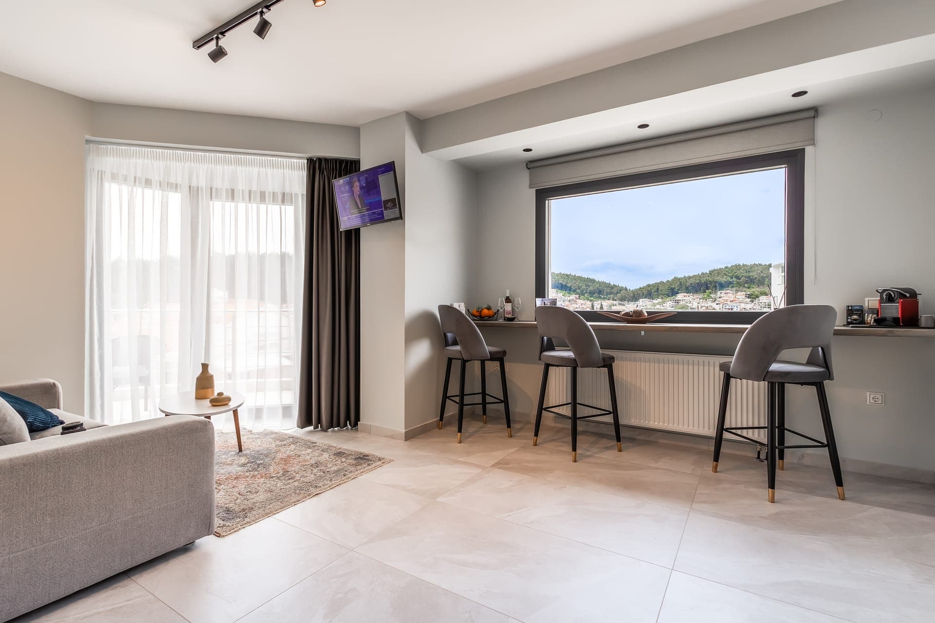 room-types-HIGHVIEWLX-SUP-0.jpg