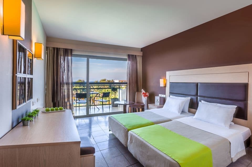 Kipriotis Hippocrates Double Room 

*Images are for illustrative purposes only. Actual room may vary.
