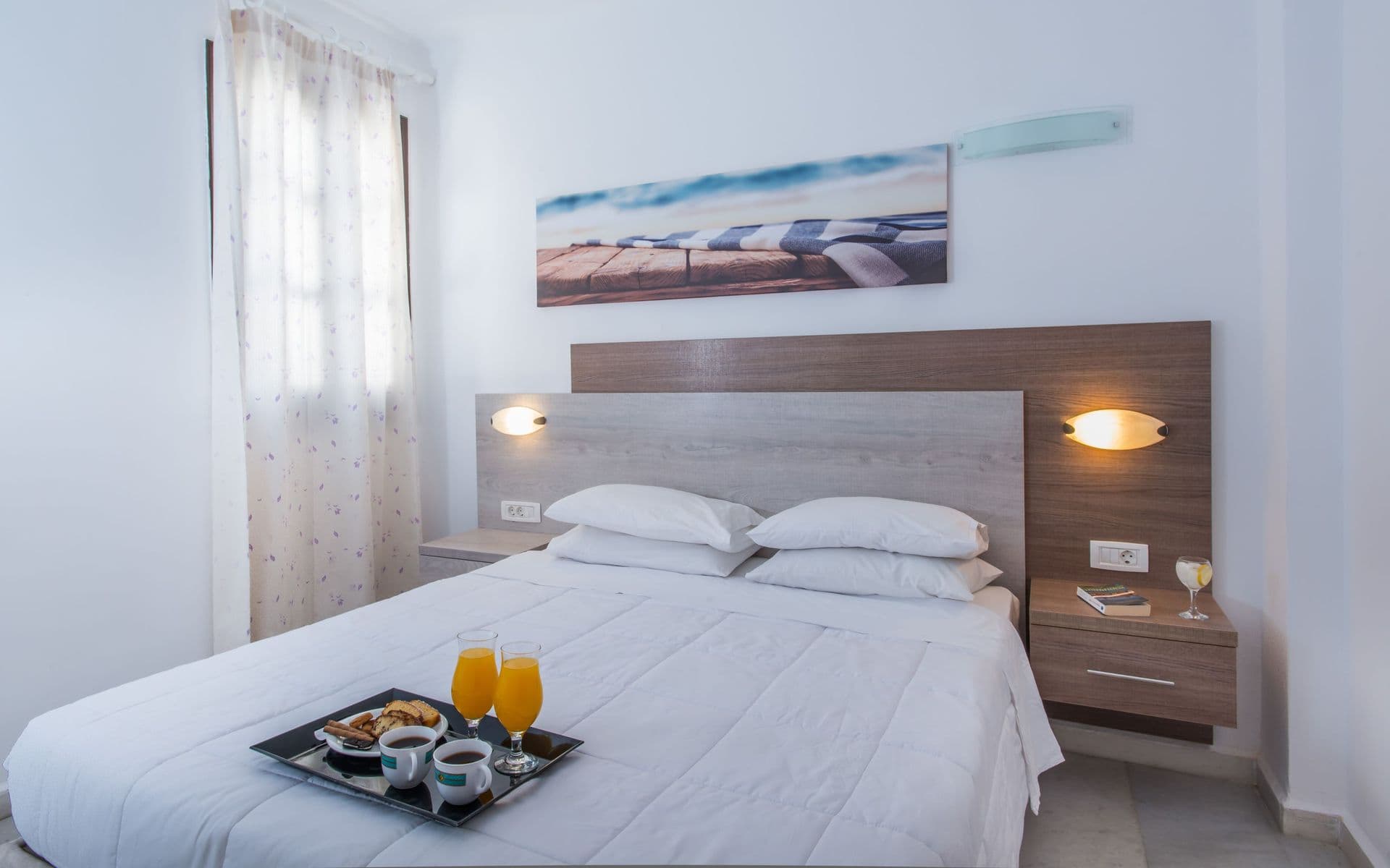 room-types-HOLIDAYHTL-JNRSUI-0.jpg