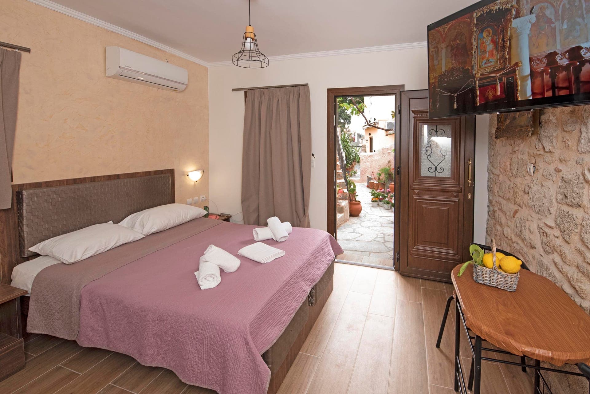 room-types-HOLIDAYRHO-ARIAR-0.jpg