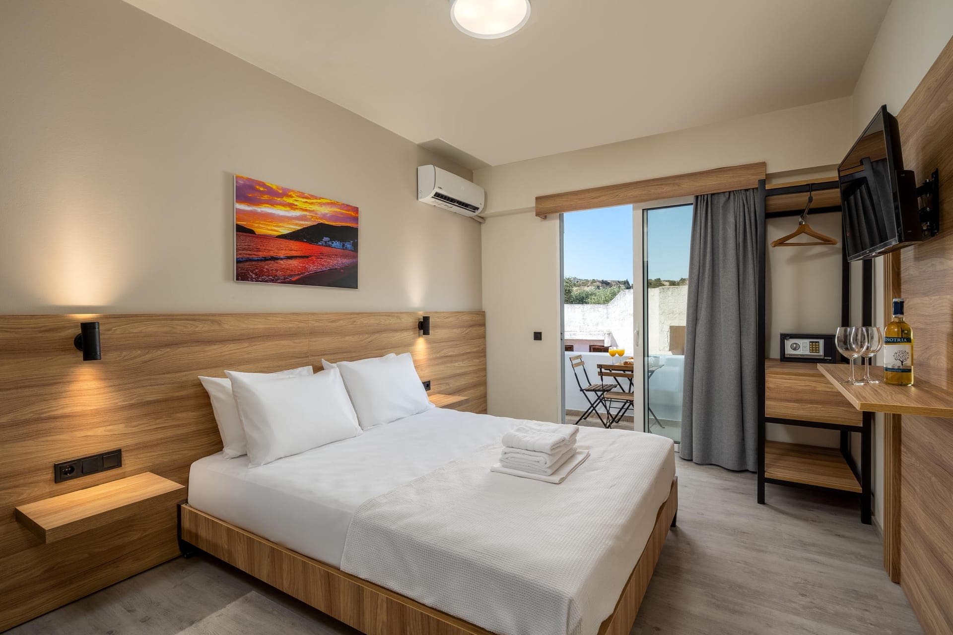 room-types-HOLIDAYRHO-COLDM4-0.jpg