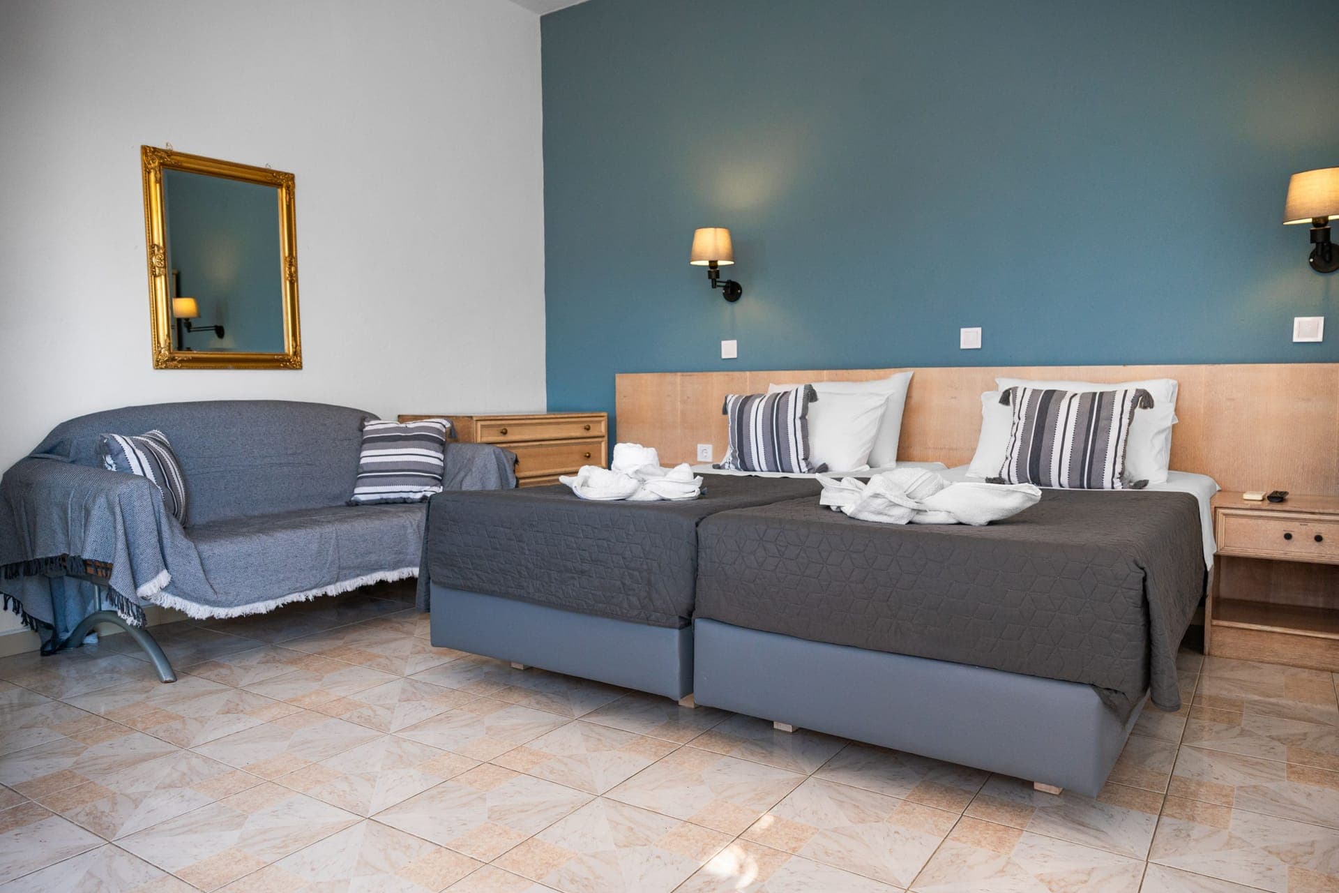 room-types-HOLIDAYRHO-EVAR3-0.jpg